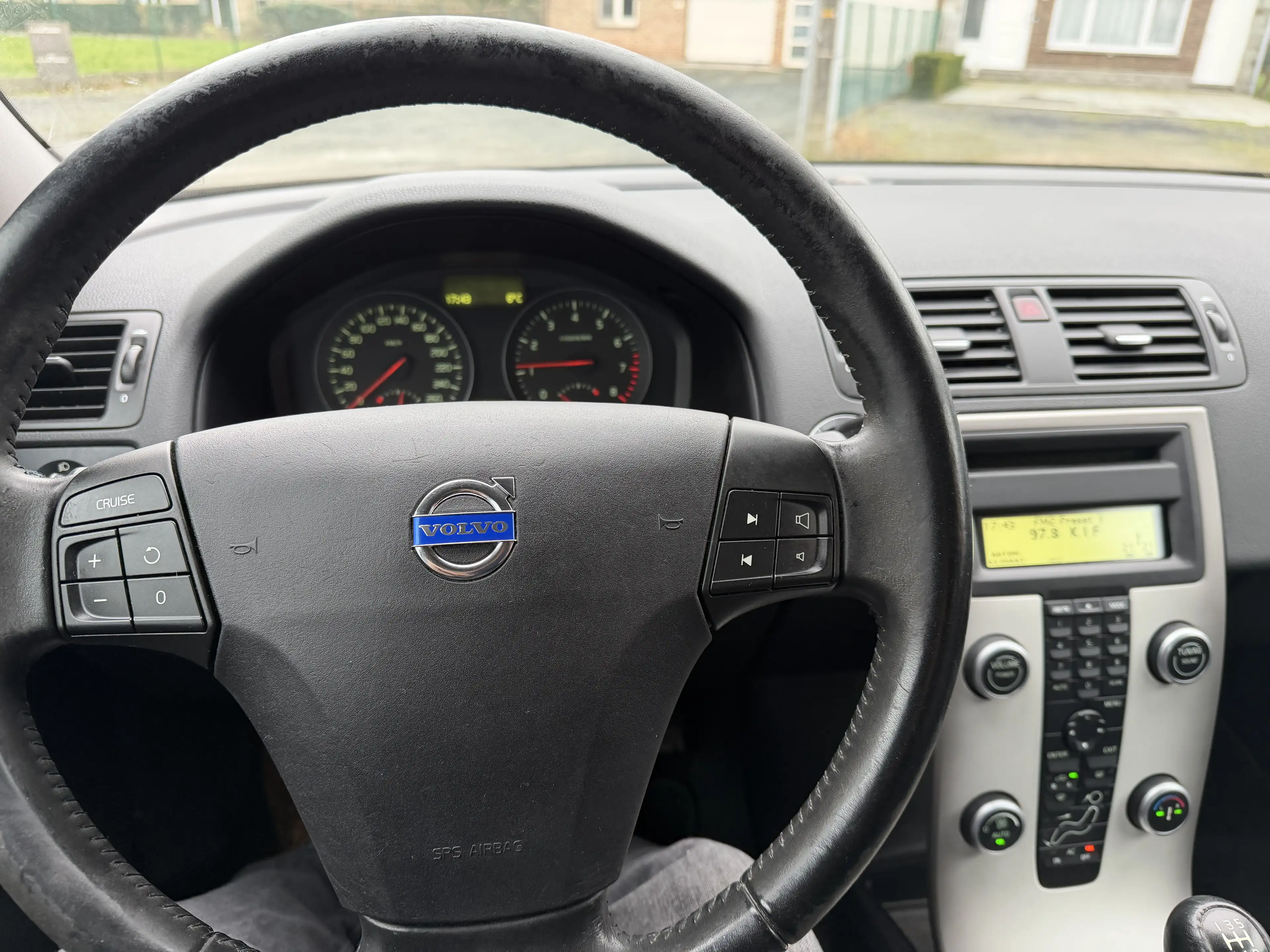 Volvo S40 1.6i Momentum **Garantie** — photo 15
