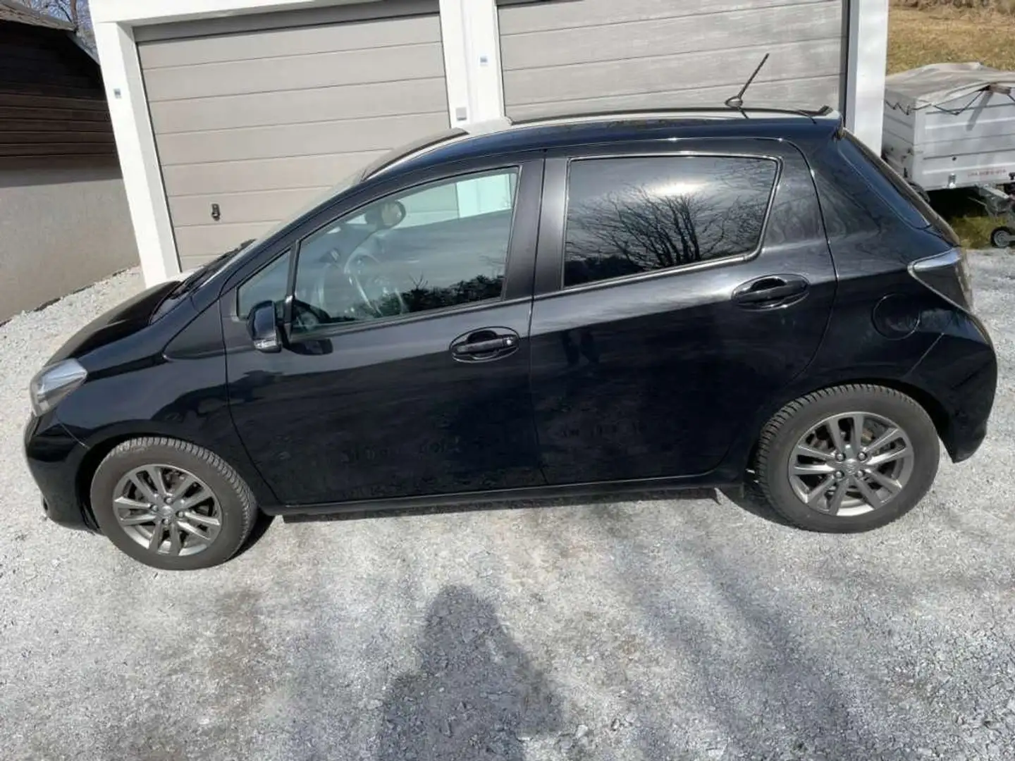 Toyota Yaris Yaris 1,0 VVT-i Active+ Active+ Schwarz - 2