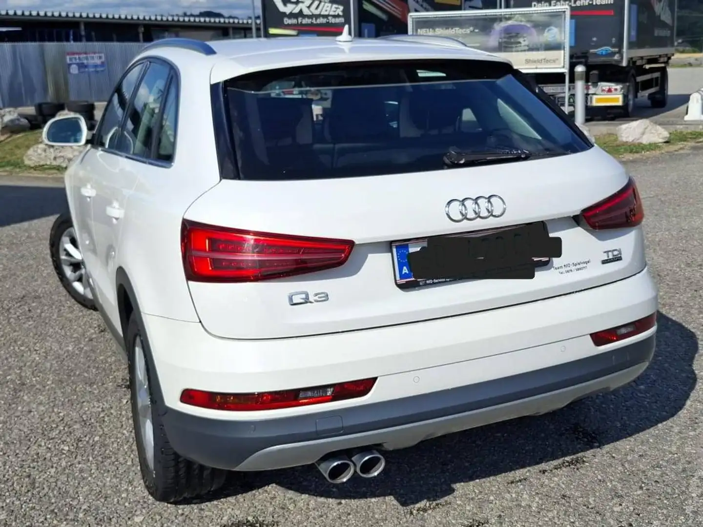 Audi Q3 2,0 TDI Intense quattro S-tronic Weiß - 2