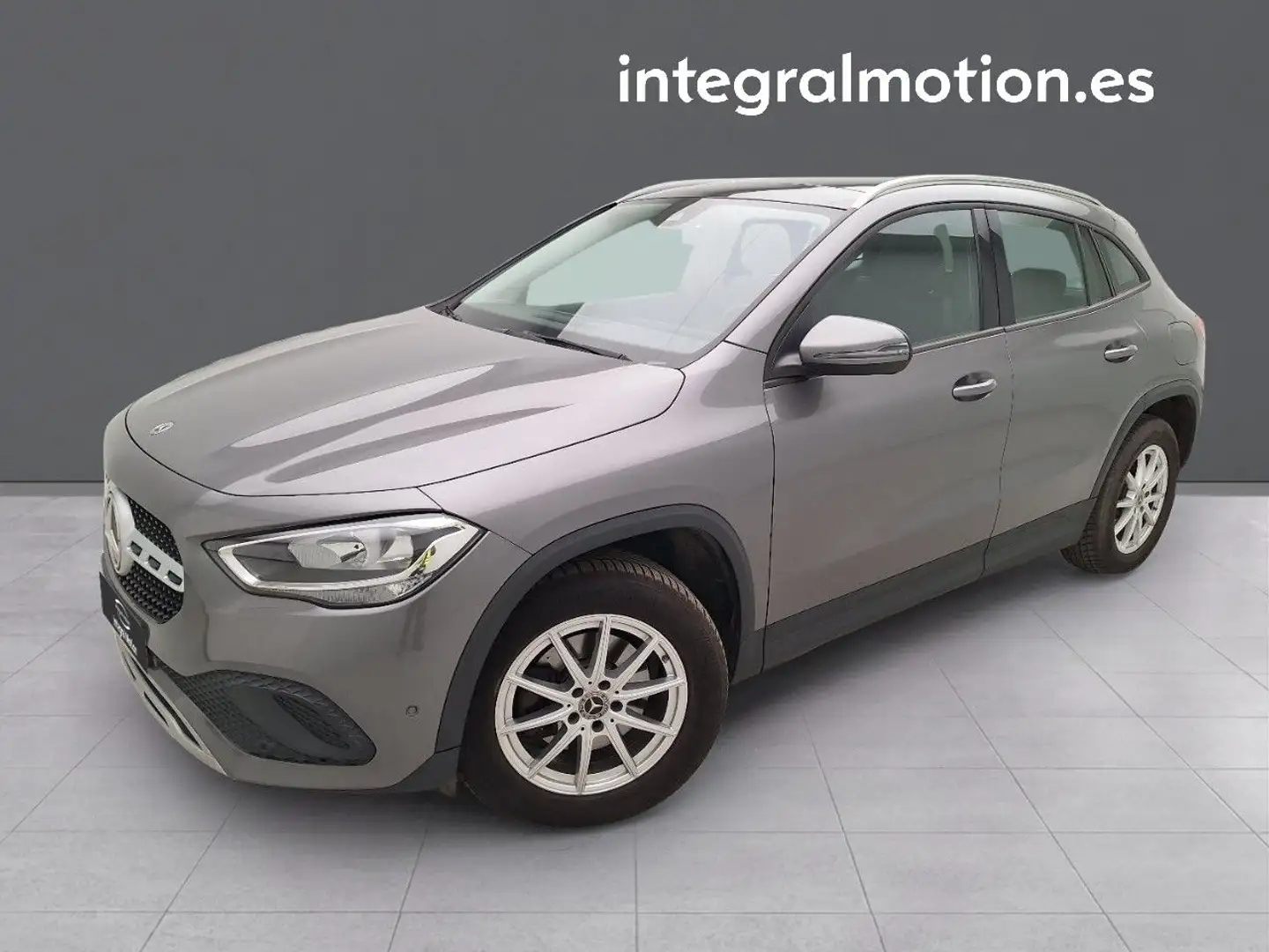 Mercedes-Benz GLA 180 d Business Gris - 1