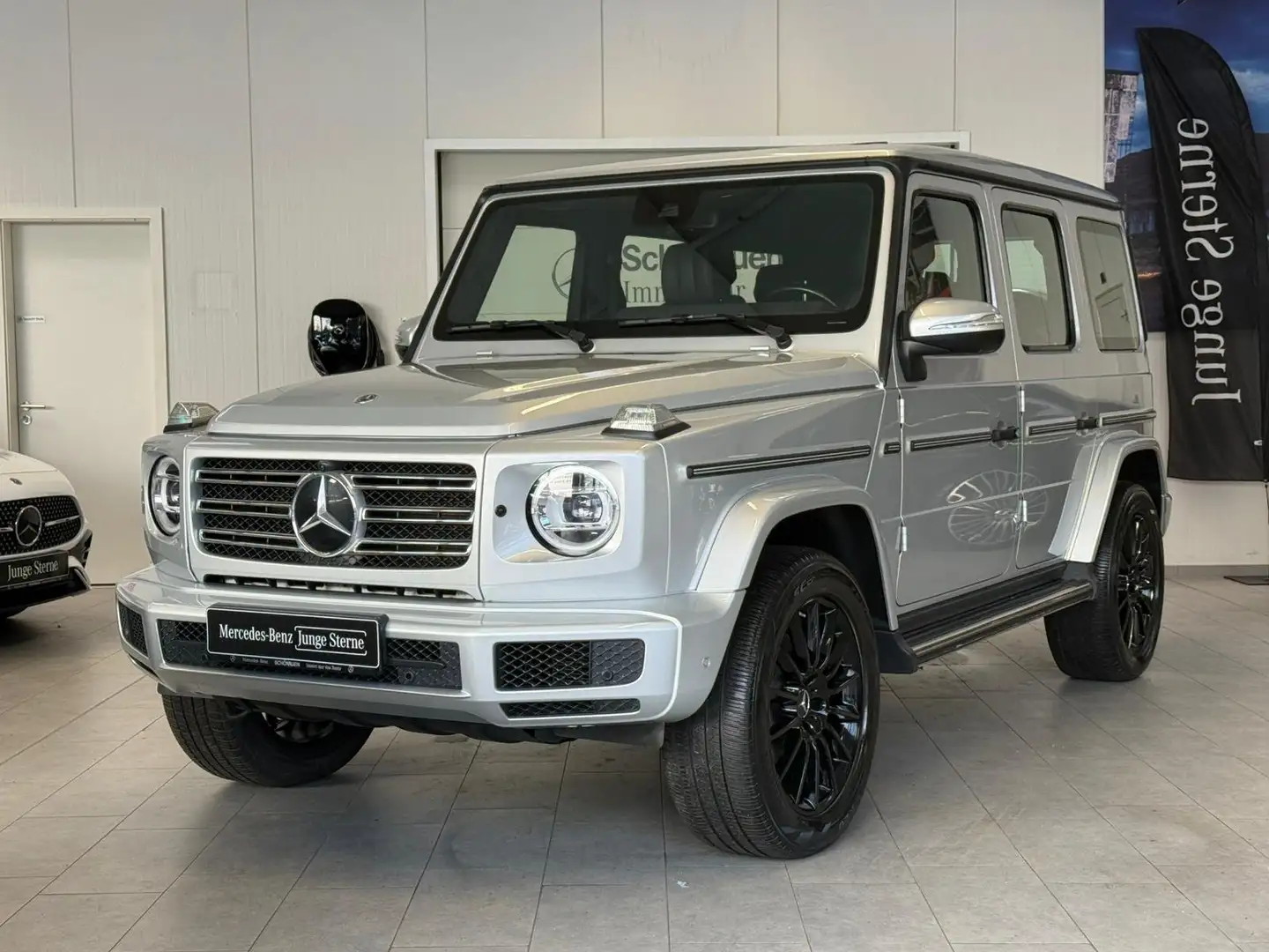 Mercedes-Benz G 350 d AMG 20"+DISTR+AHK+MBEAM+SHD+MEMORY+360° Plateado - 2