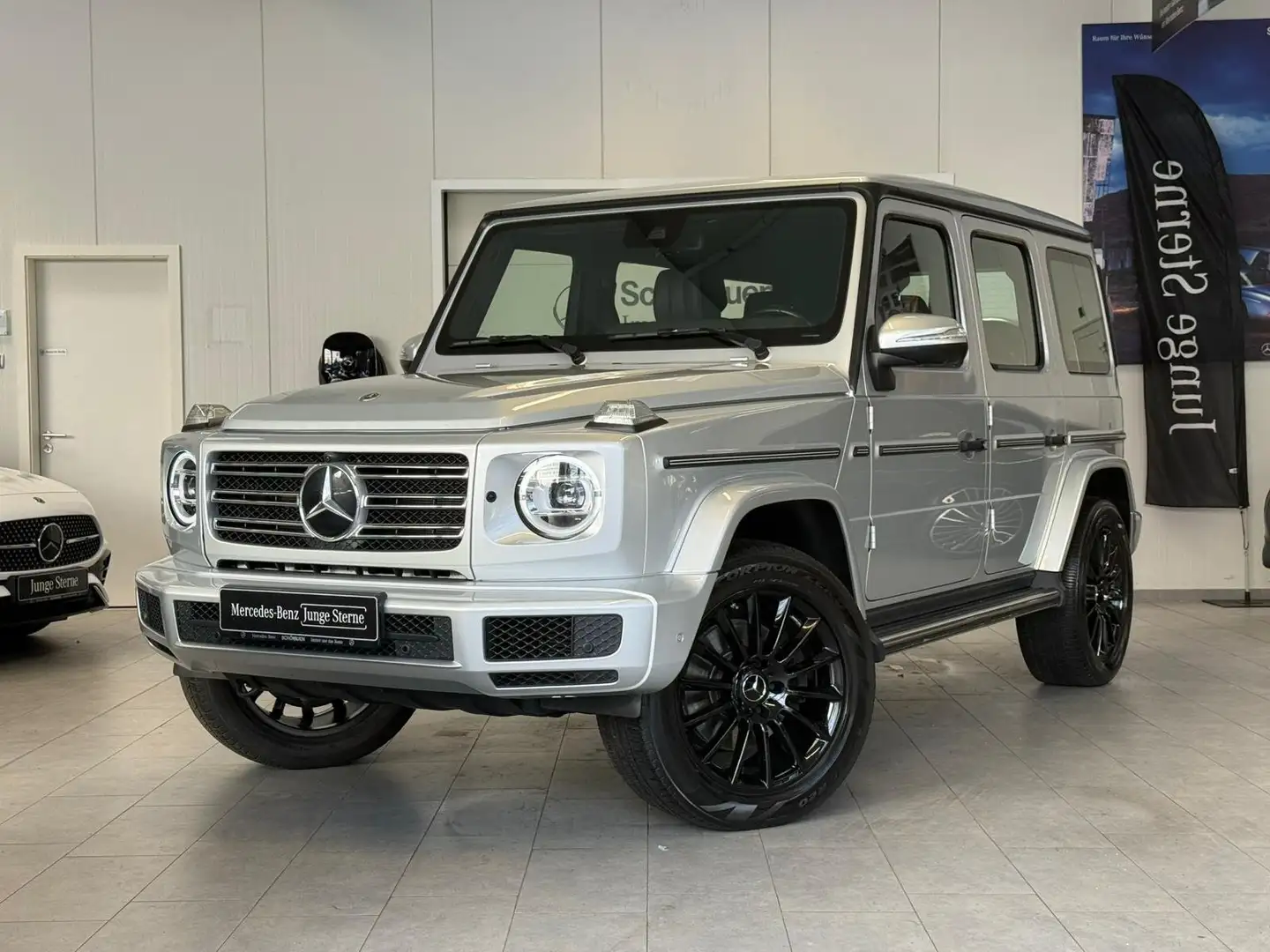 Mercedes-Benz G 350 d AMG 20"+DISTR+AHK+MBEAM+SHD+MEMORY+360° Plateado - 1