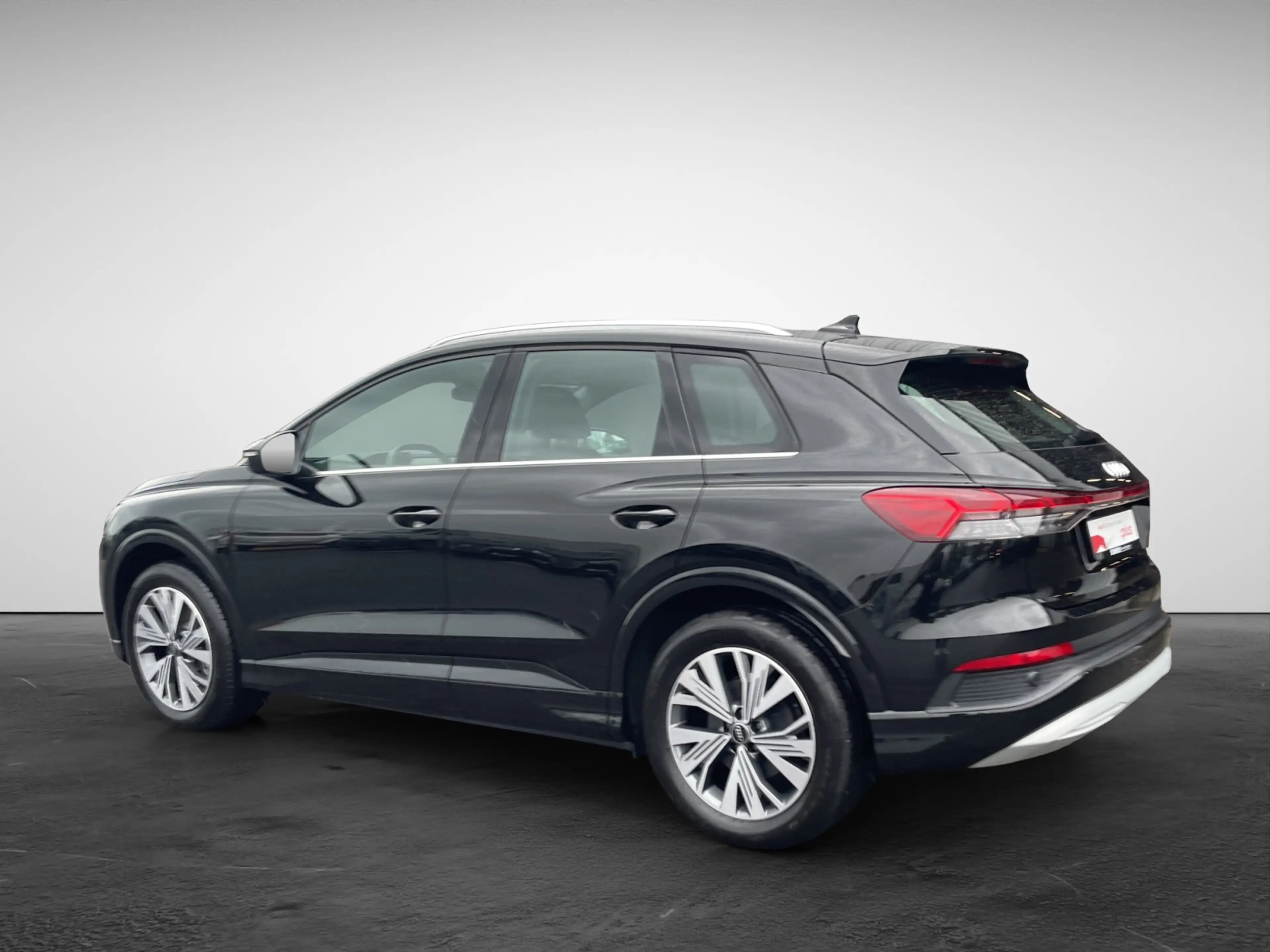 Audi e-tron — photo 4