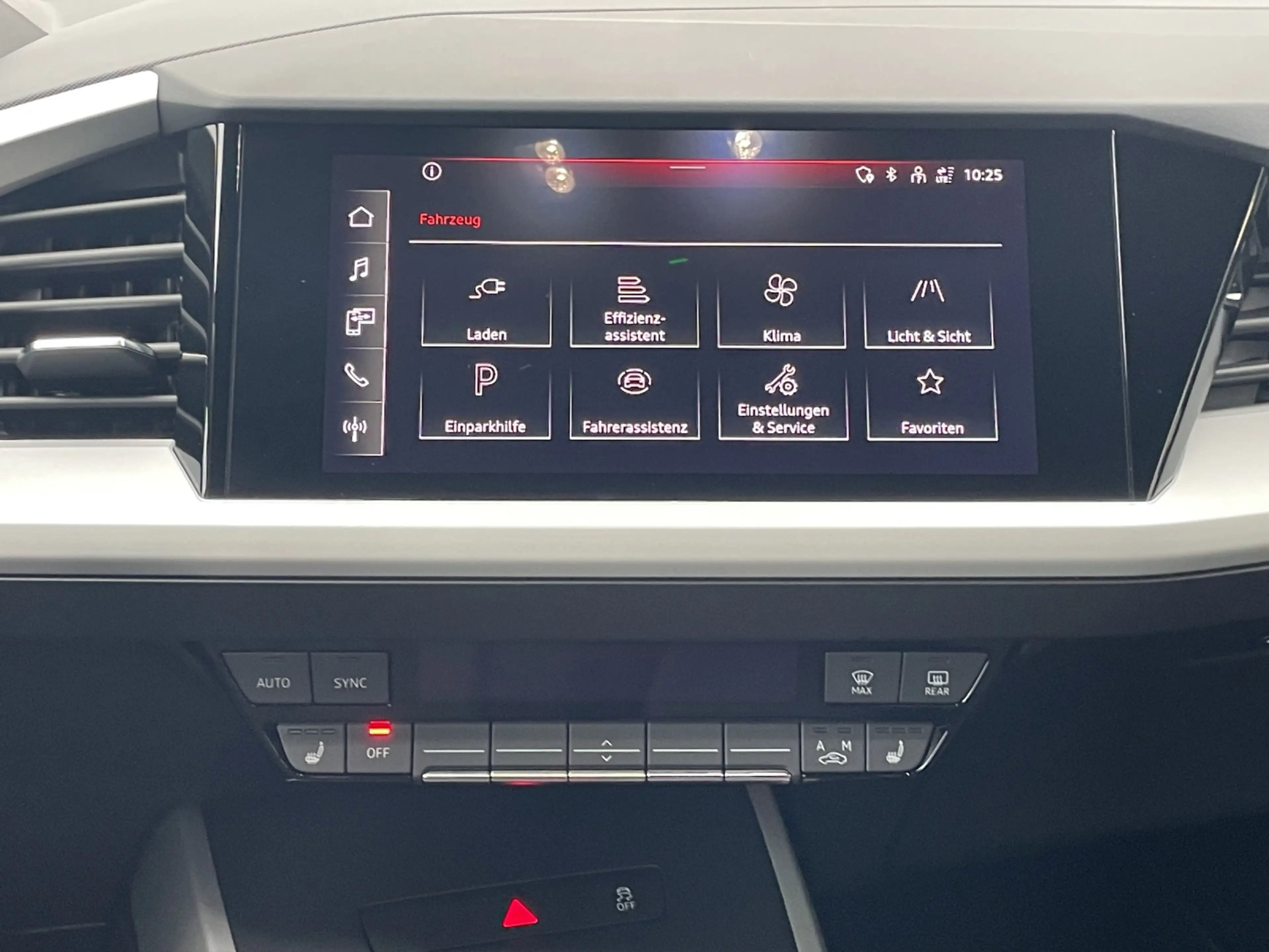 Audi e-tron — photo 10