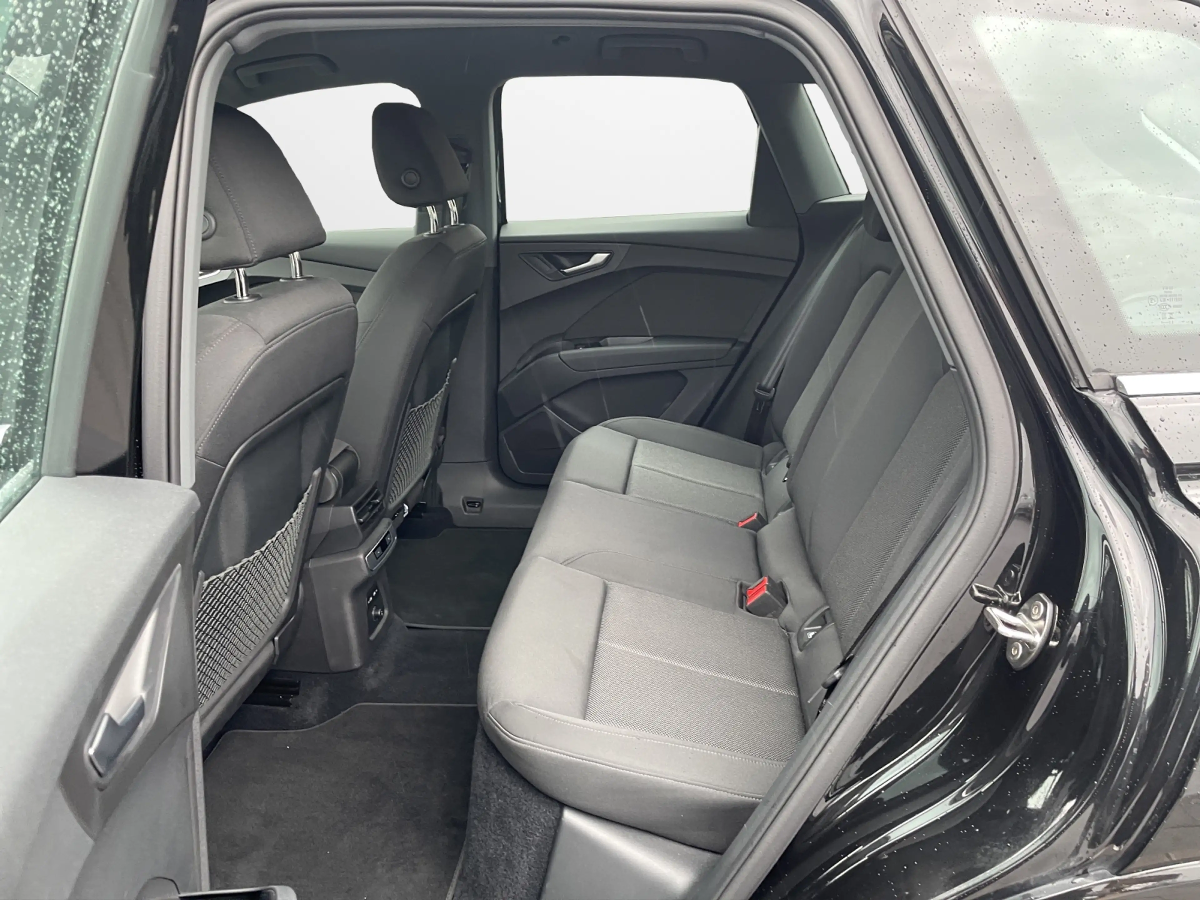 Audi e-tron — photo 11