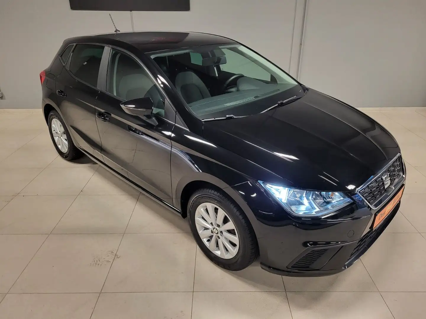 SEAT Ibiza "Style" 1.0 EcoTSI *Klima*Sitzh.*PDC* Schwarz - 1
