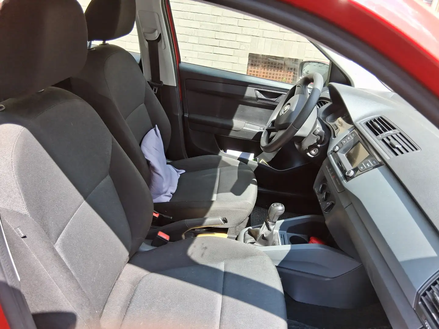 Skoda Fabia Fabia 1.0 MPI Cool Plus Rot - 2