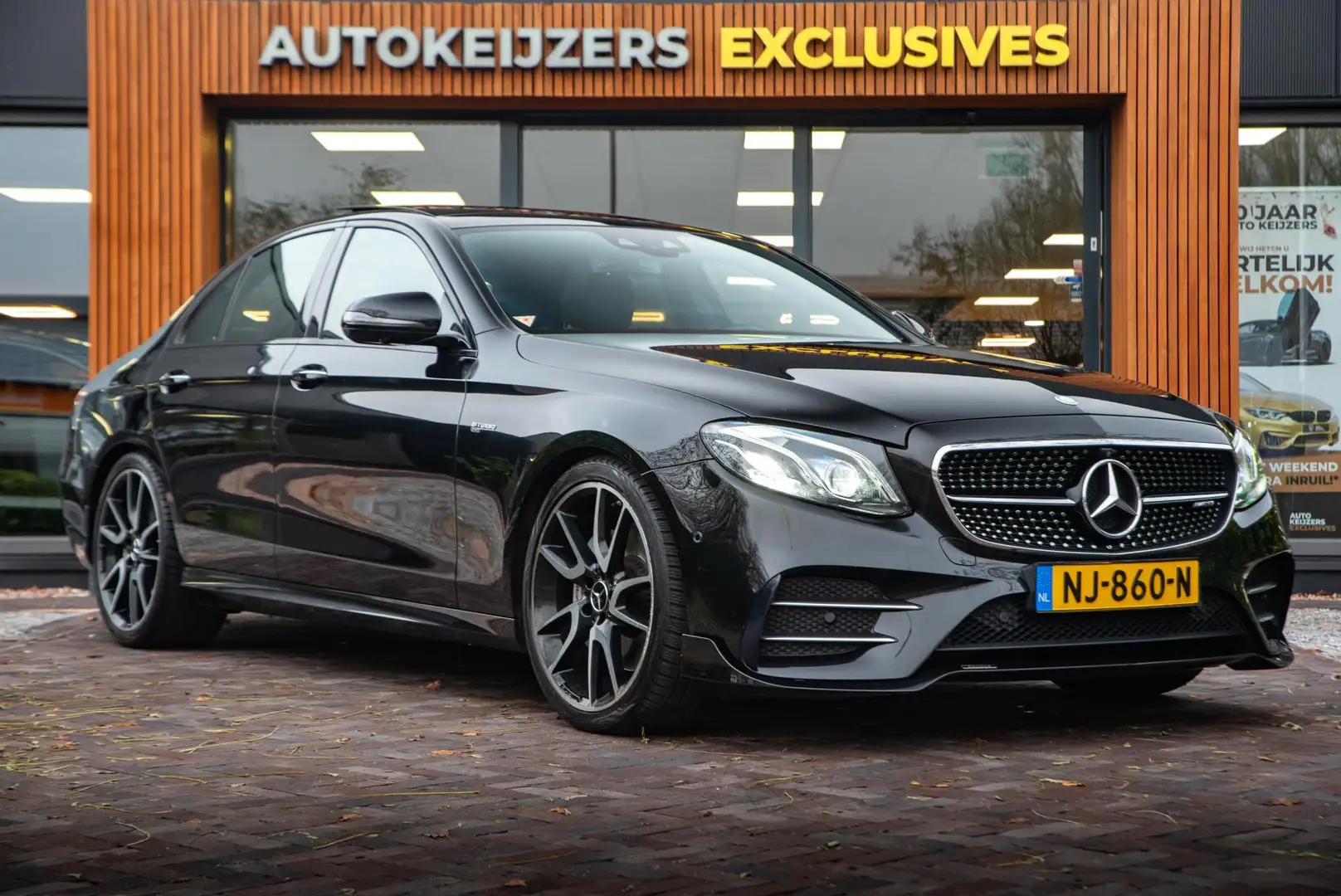 Mercedes-Benz E 43 AMG 4Matic Prestige Plus Mercedes-Benz E-klasse 43 AMG Zwart - 1