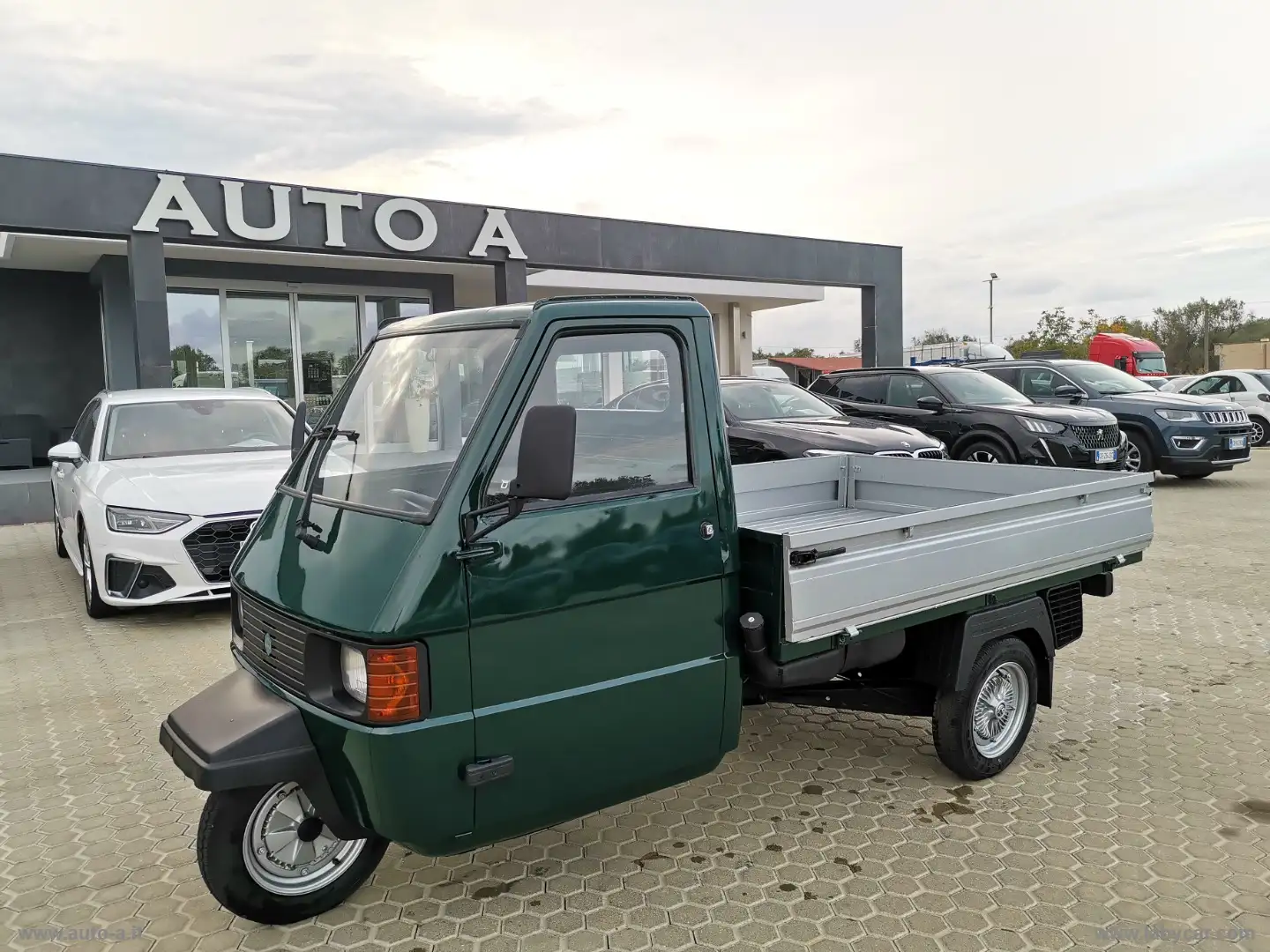 Piaggio Ape APE 703 CASSONE FISSO DIESEL Grün - 1