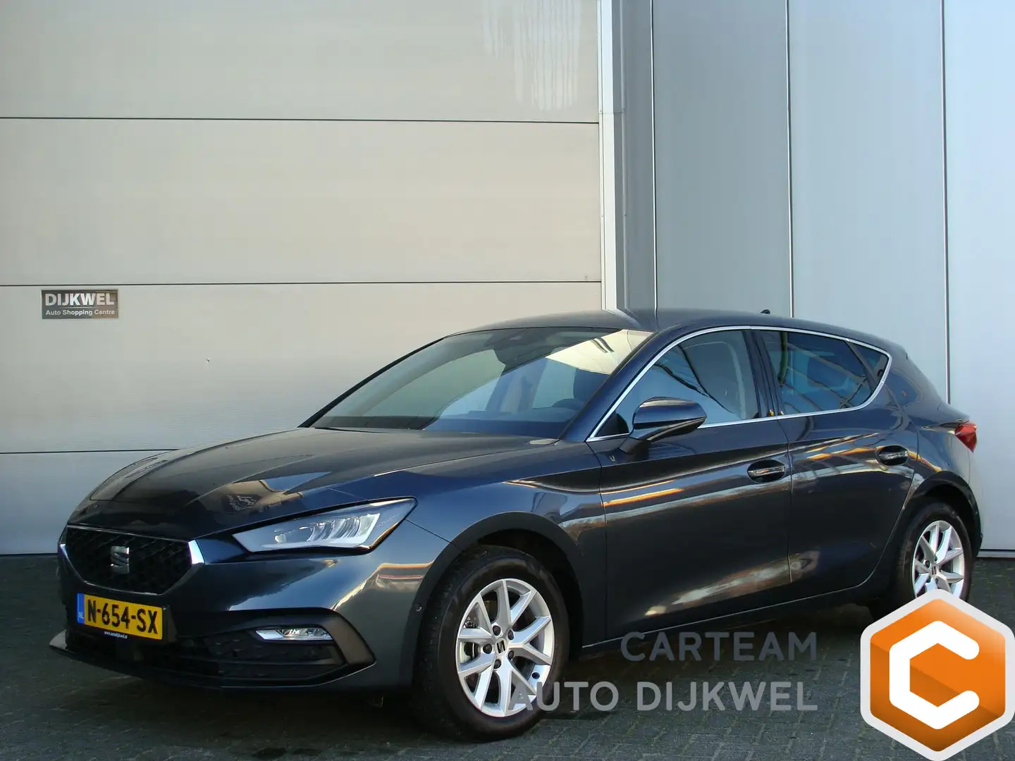 SEAT Leon 1.0 TSI 110pk Style Business Intense Virtual Displ Grigio - 1