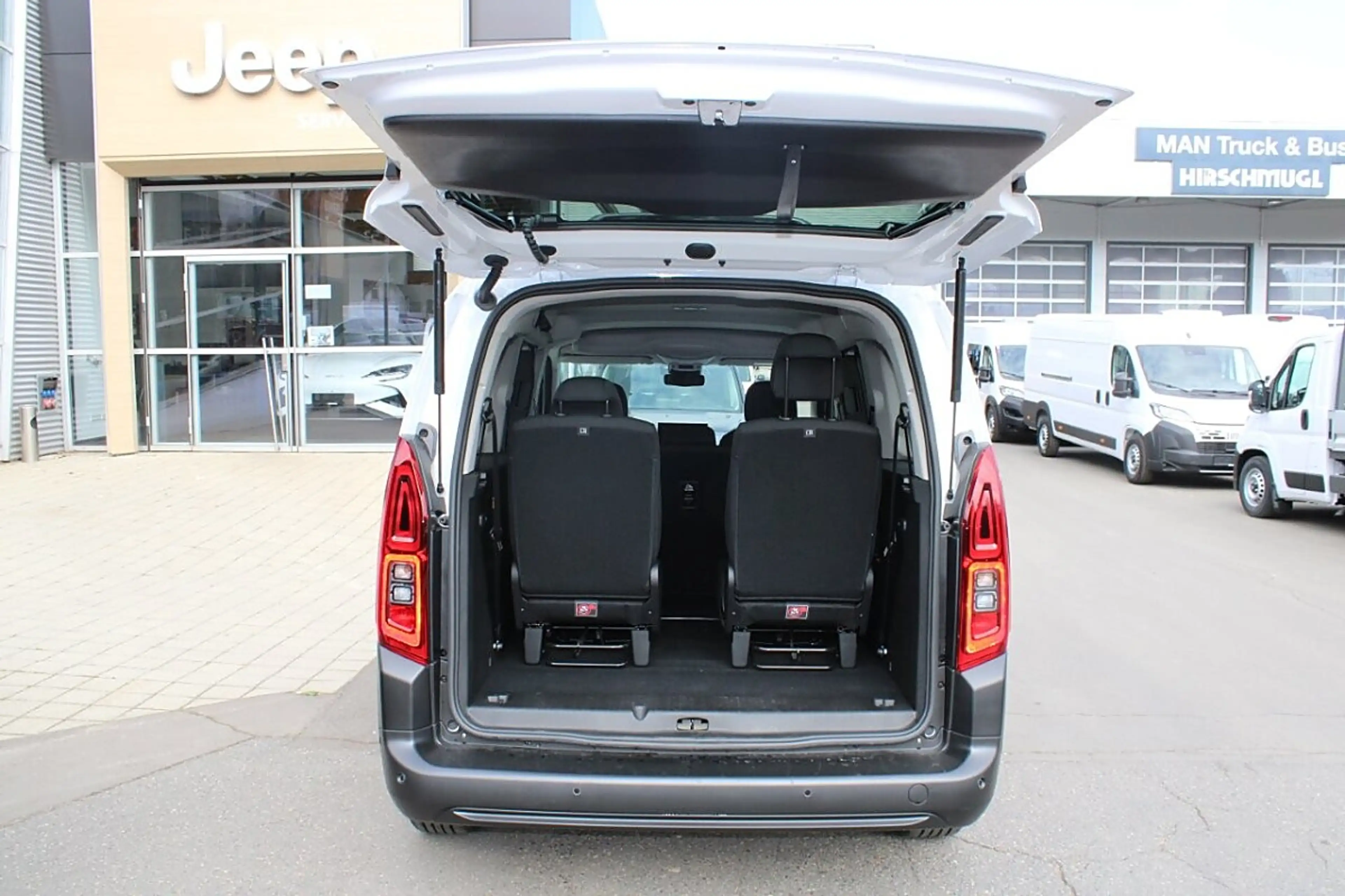 Fiat Doblo Kombi extra Lang 130MT 7Sitze EUR 27575,-- — photo 10