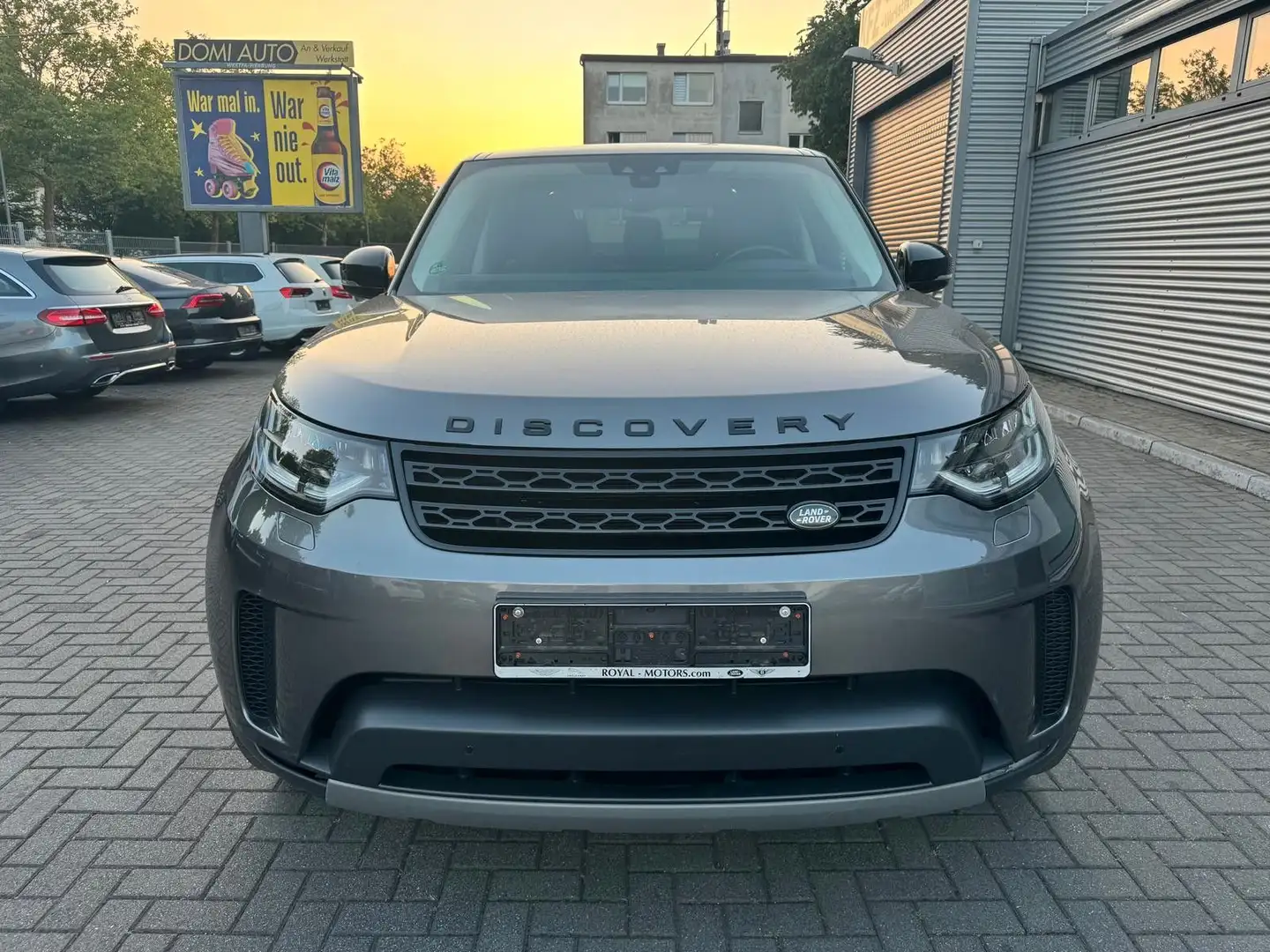 Land Rover Discovery 5 HSE TD6 / 7-Sitzer Grau - 2
