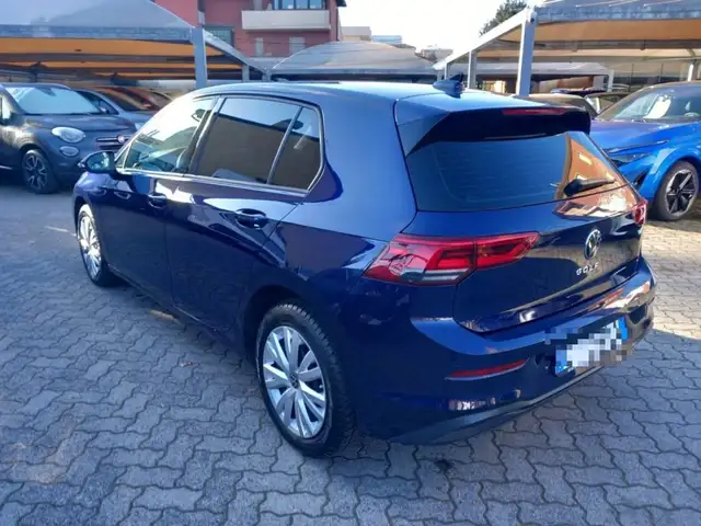Volkswagen Golf view 2