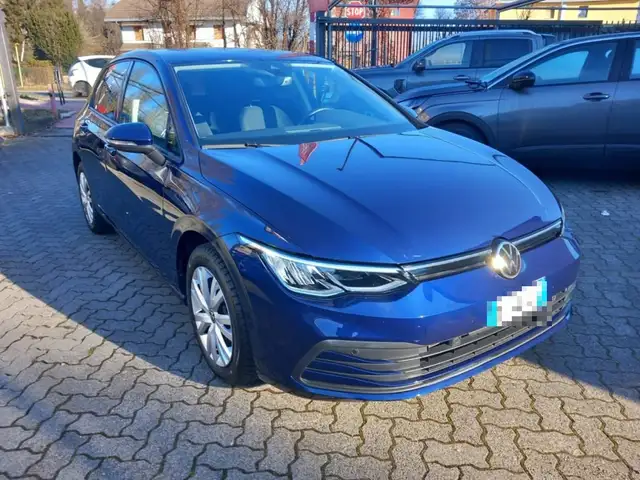 Volkswagen Golf view 4