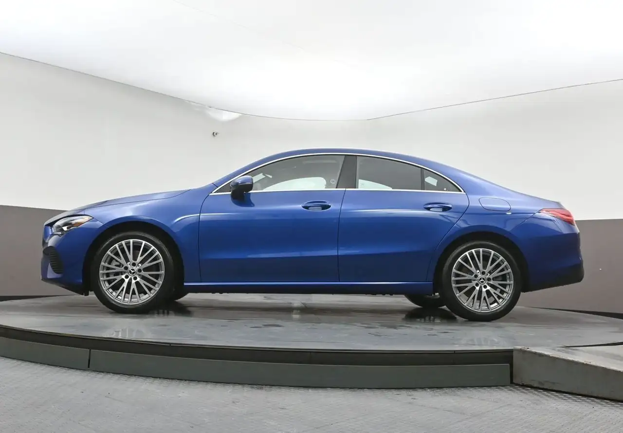 Mercedes-Benz CLA photo Mercedes-Benz CLA