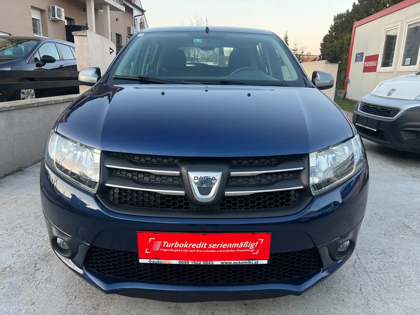 Dacia Sandero Celebration 1,2 16V 75 Blau - 2