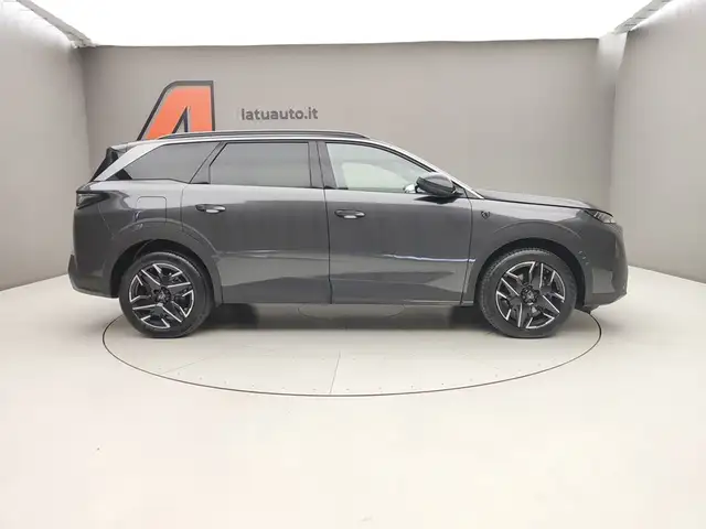 Peugeot 5008 view 10