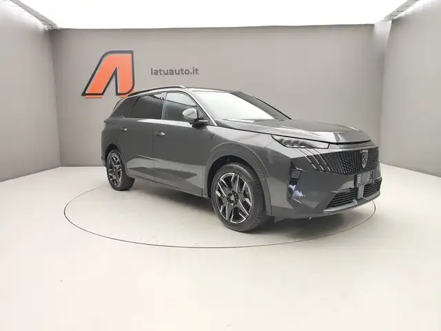 Peugeot 5008 view 5