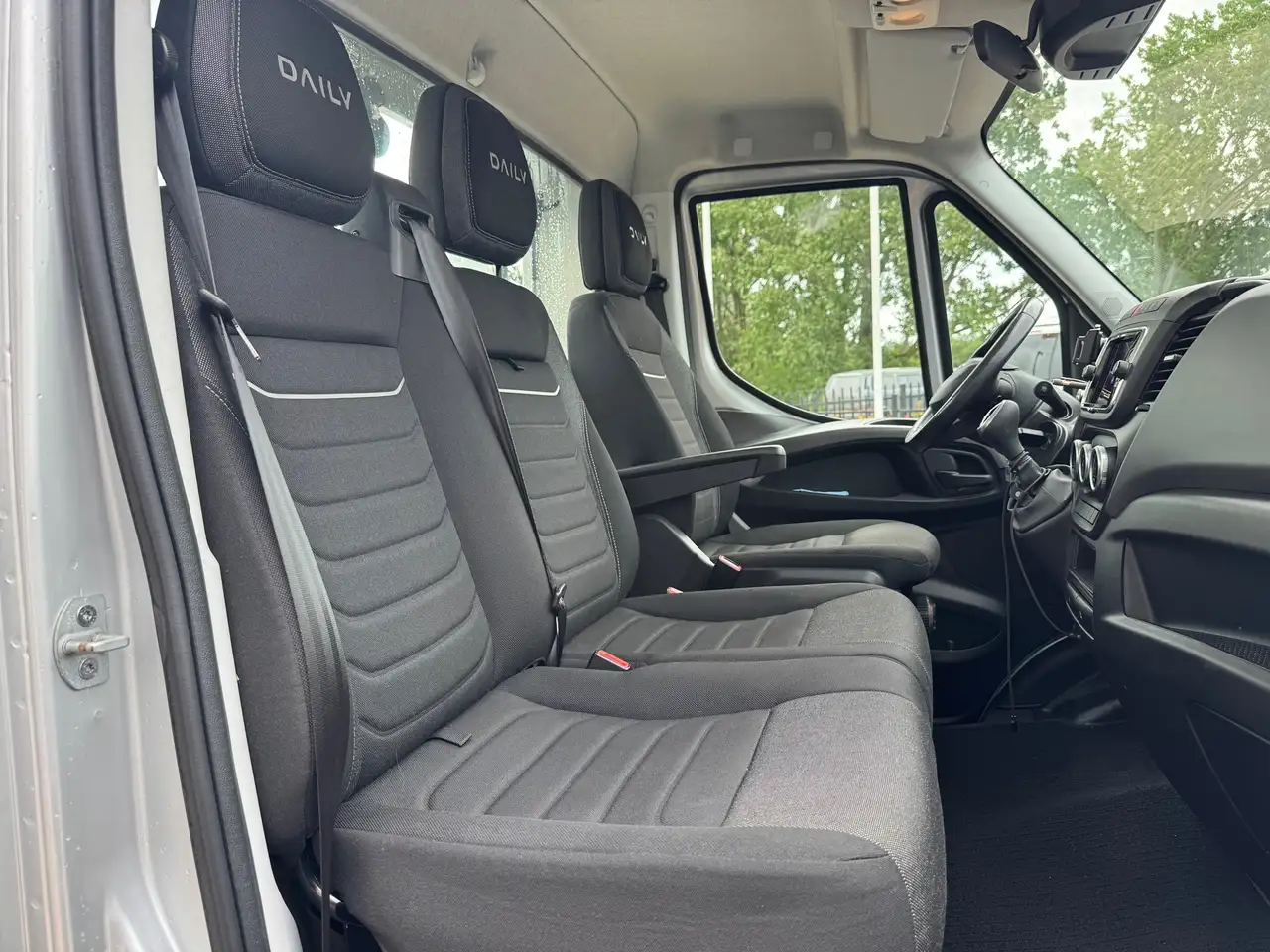 Iveco Daily 2022 — фото 29