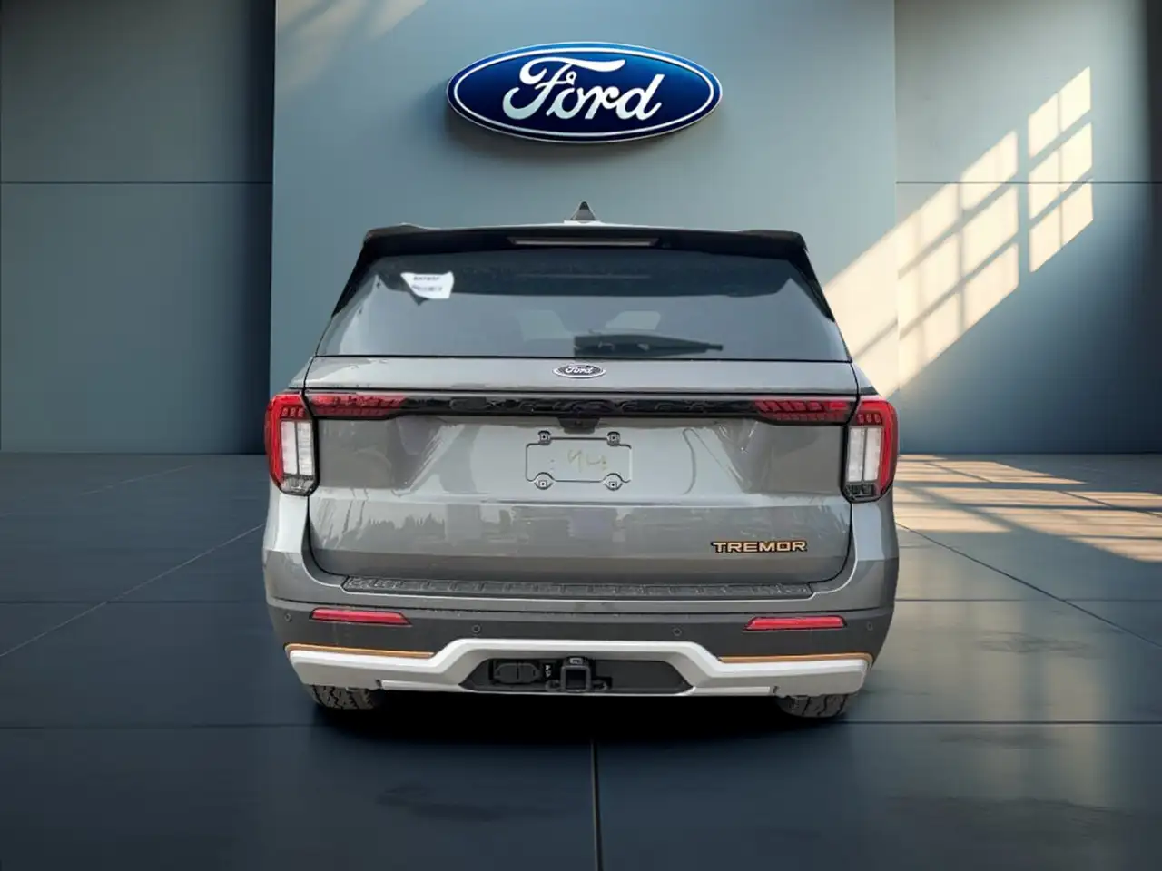 Ford Explorer снимка Ford Explorer