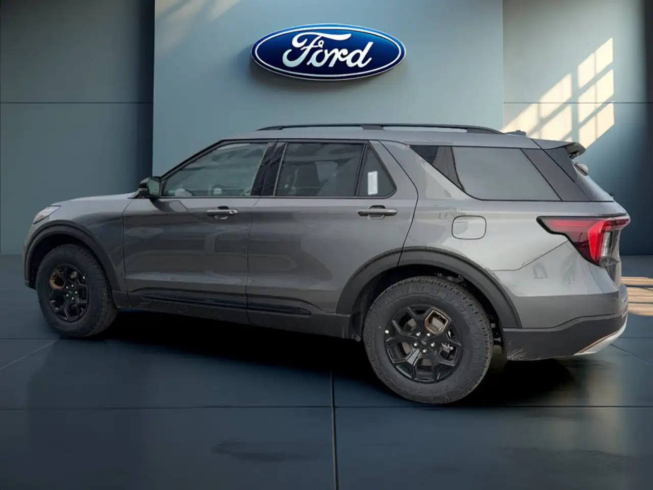 Ford Explorer снимка Ford Explorer