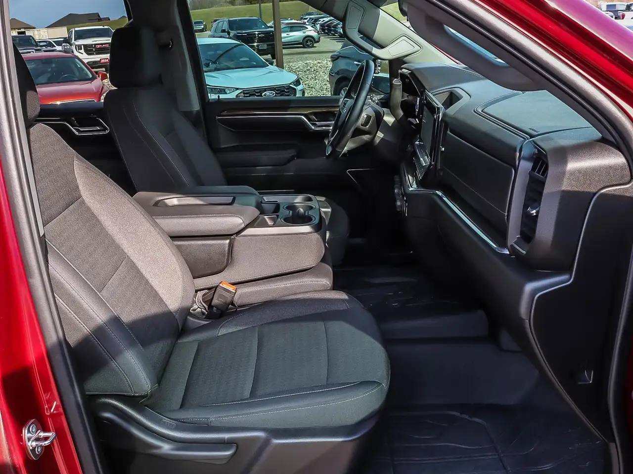 Chevrolet Silverado 1500 снимка Chevrolet Silverado 1500