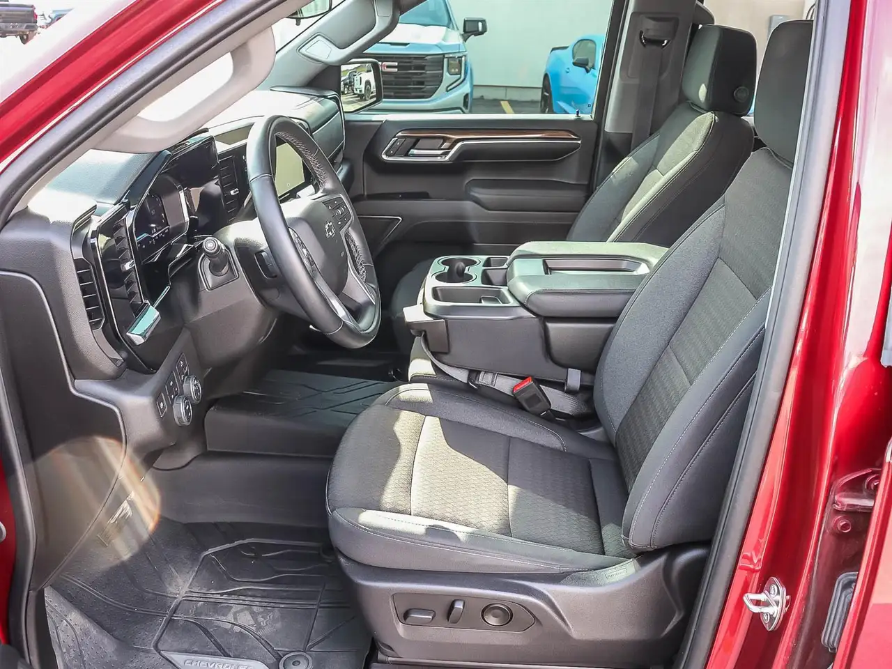 Chevrolet Silverado 1500 снимка Chevrolet Silverado 1500