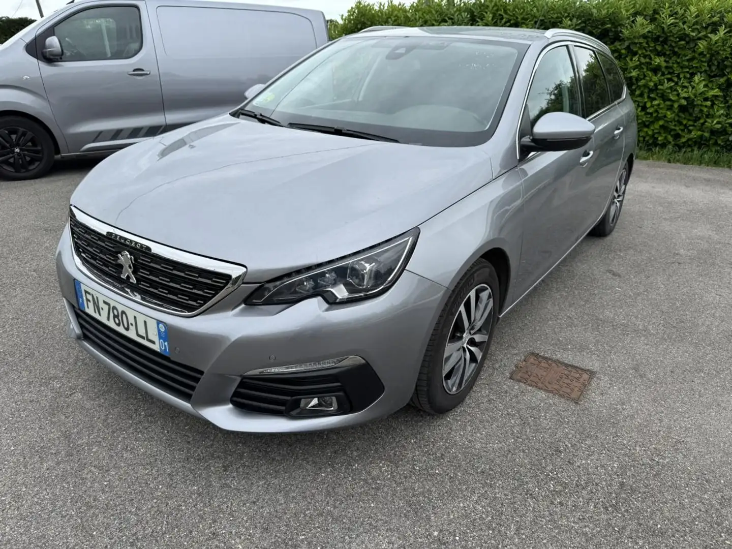 Peugeot 308 ALLURE BUSINESS SW 1.5 BlueHDi - 130 - EAT8 Gris - 1