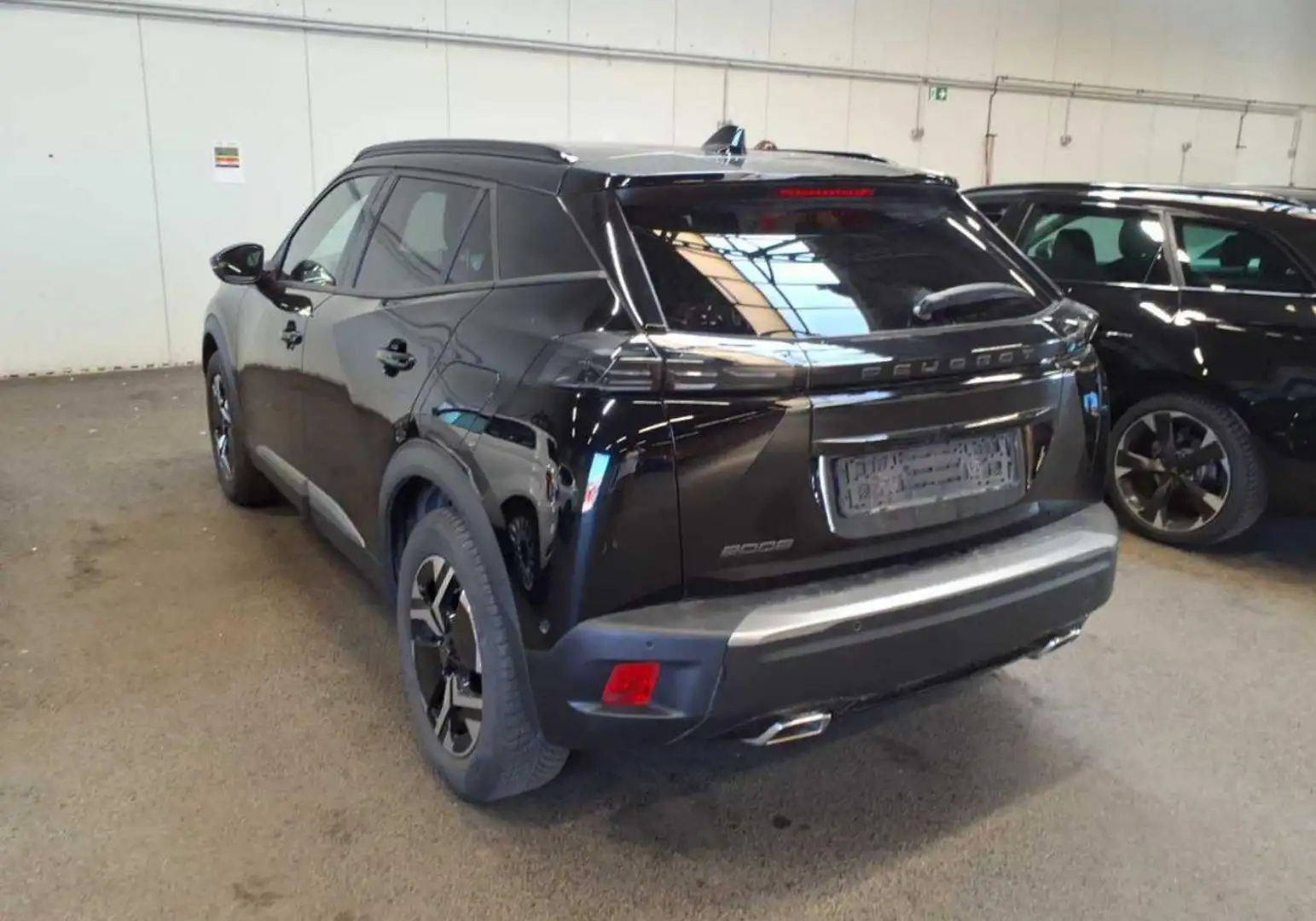 Peugeot 2008 Allure PureTech 130 EAT8*Navi*360°Kam*Shz Negru - 2