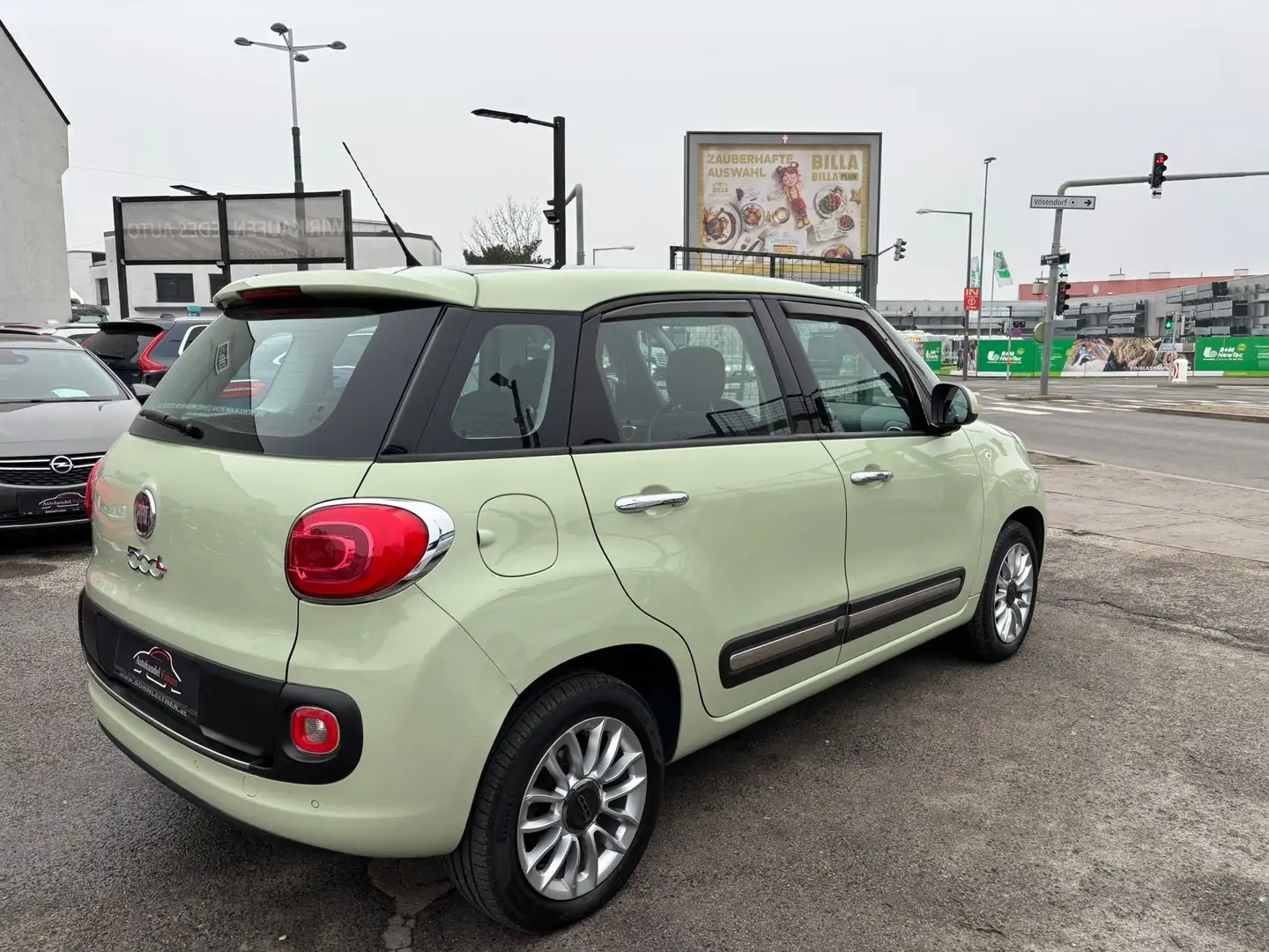 Fiat 500L 0,9 TwinAir Turbo 105 Lounge 105PS Pickerl 02/26 Grün - 2