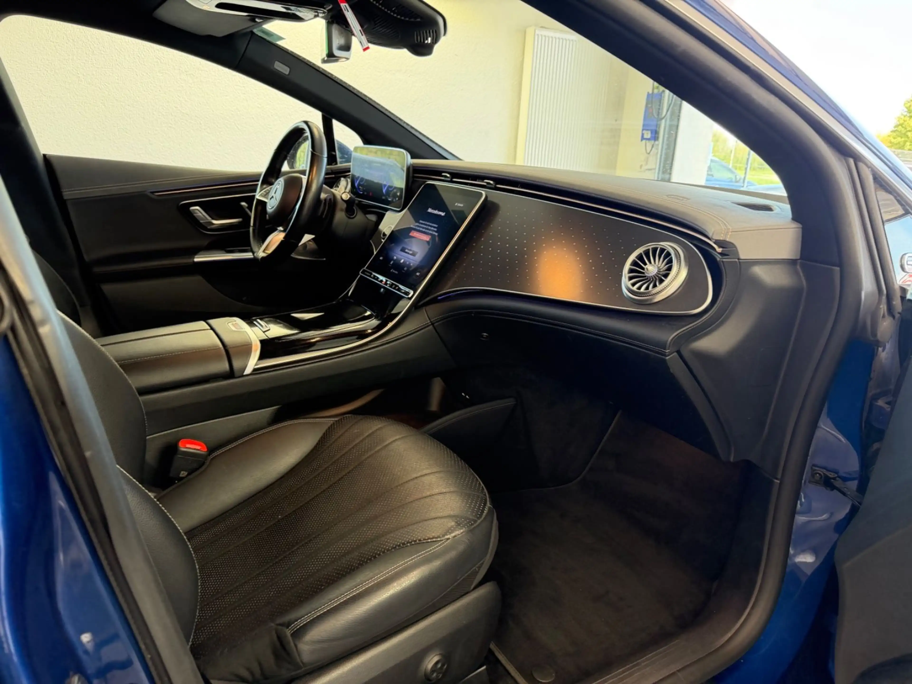 Mercedes-Benz EQE 350 Avantgarde | AHK | DISTRONIC | 360° — photo 18