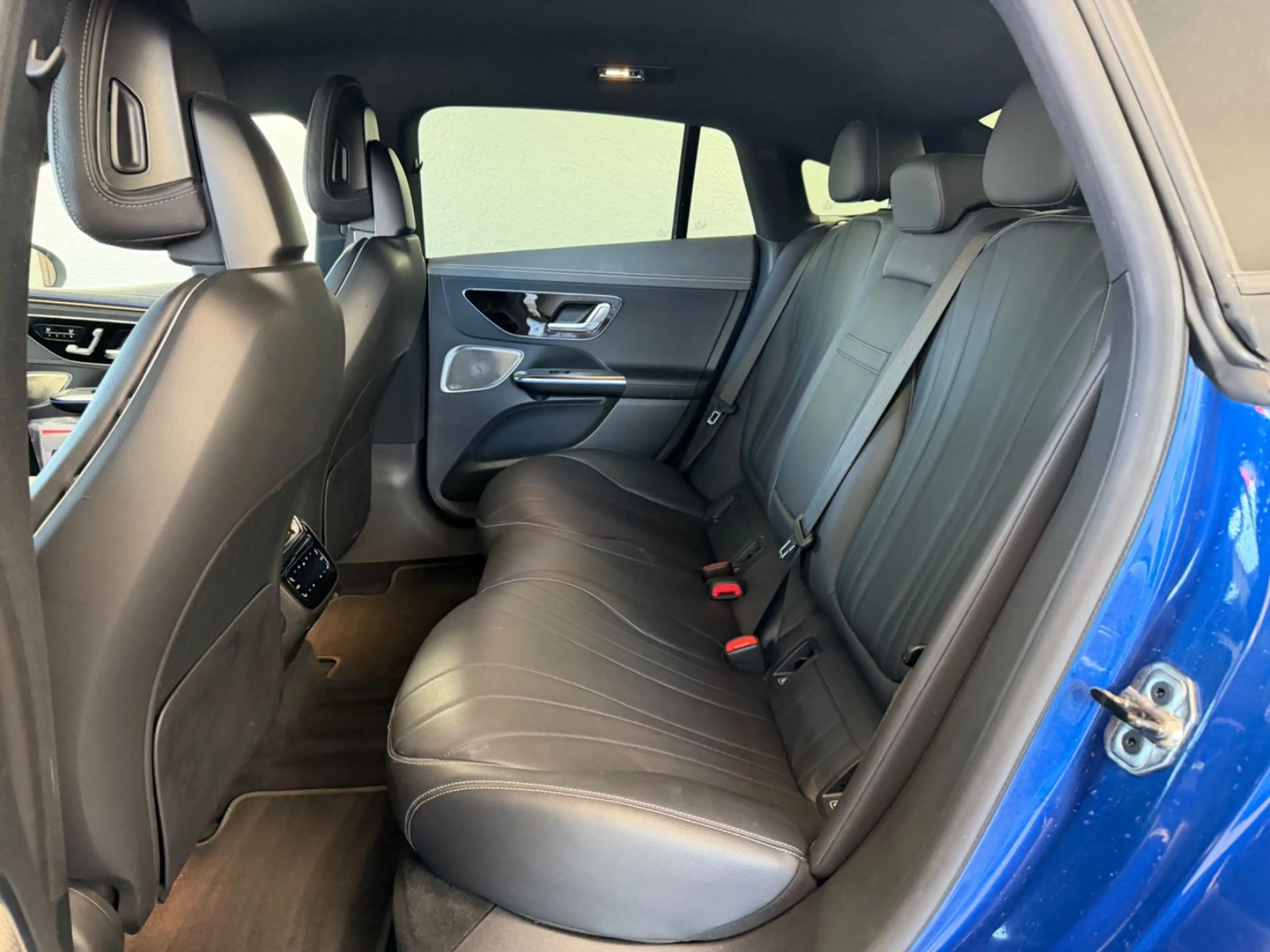 Mercedes-Benz EQE 350 Avantgarde | AHK | DISTRONIC | 360° — photo 19