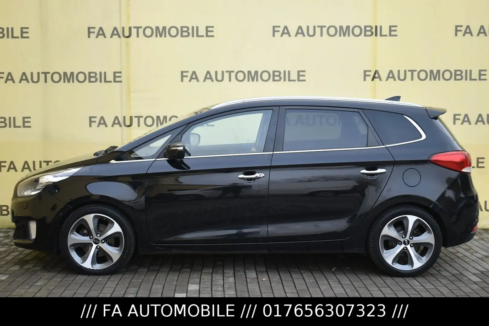 Kia Carens Spirit/7 SITZE/LEDER/XENON/SHZx4/VOLL//// Schwarz - 2