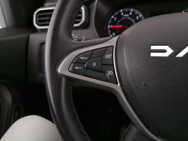 Dacia Duster view 22