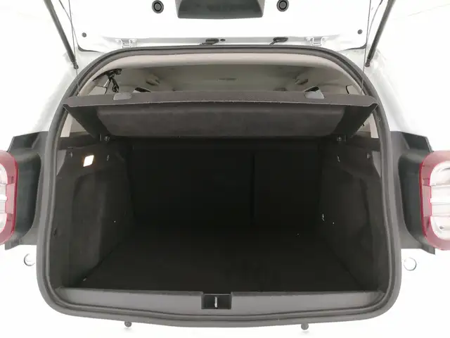 Dacia Duster view 10