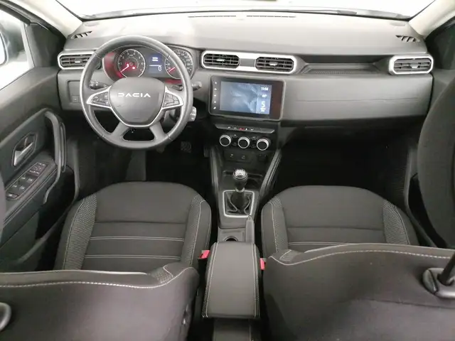 Dacia Duster view 9