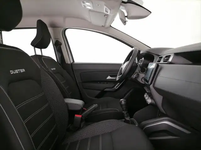 Dacia Duster view 6