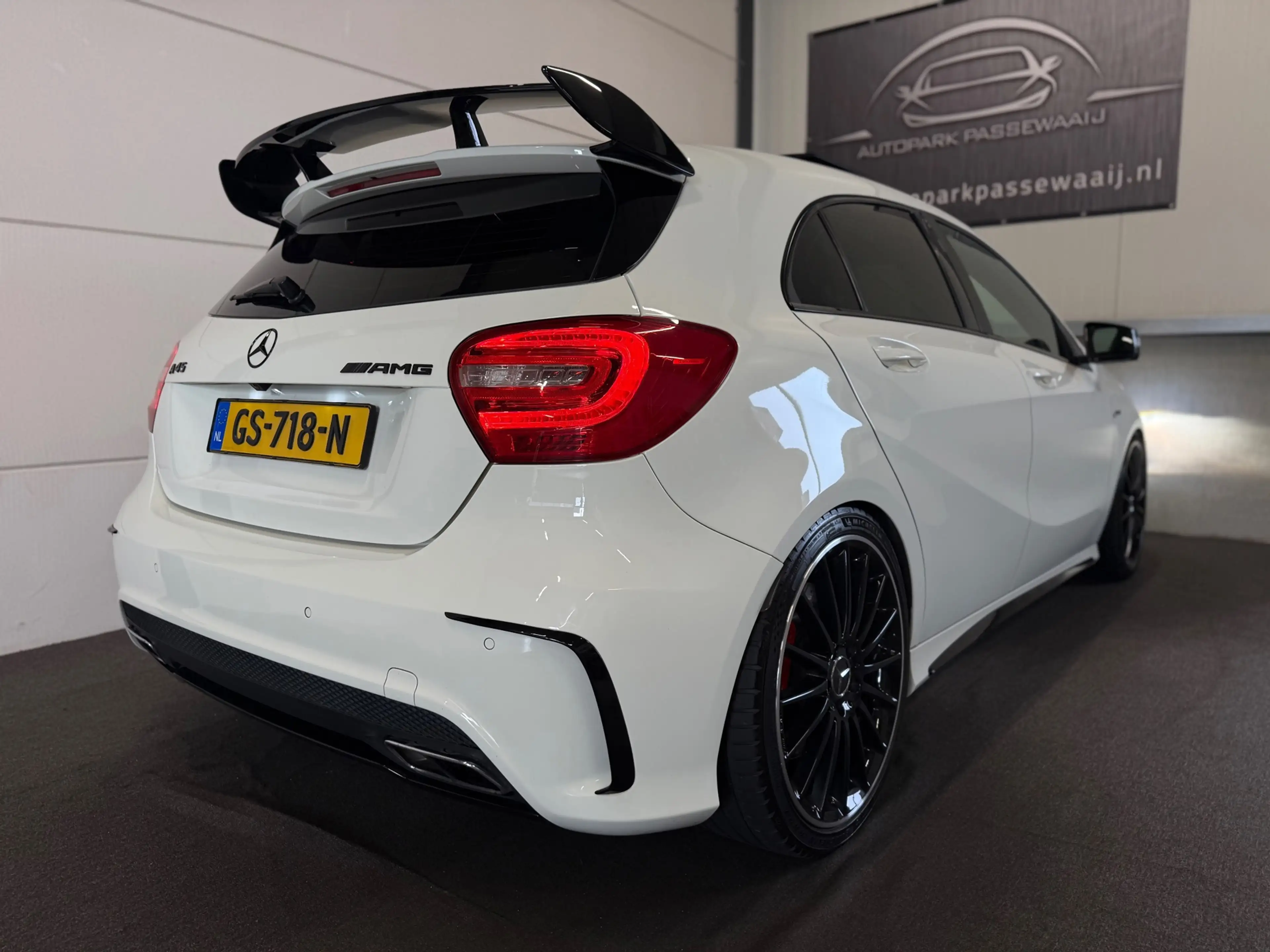 Mercedes-Benz A 45 AMG 4MATIC Edition 1 Pano, Aero, Carbon, Kuipstoelen, — photo 8