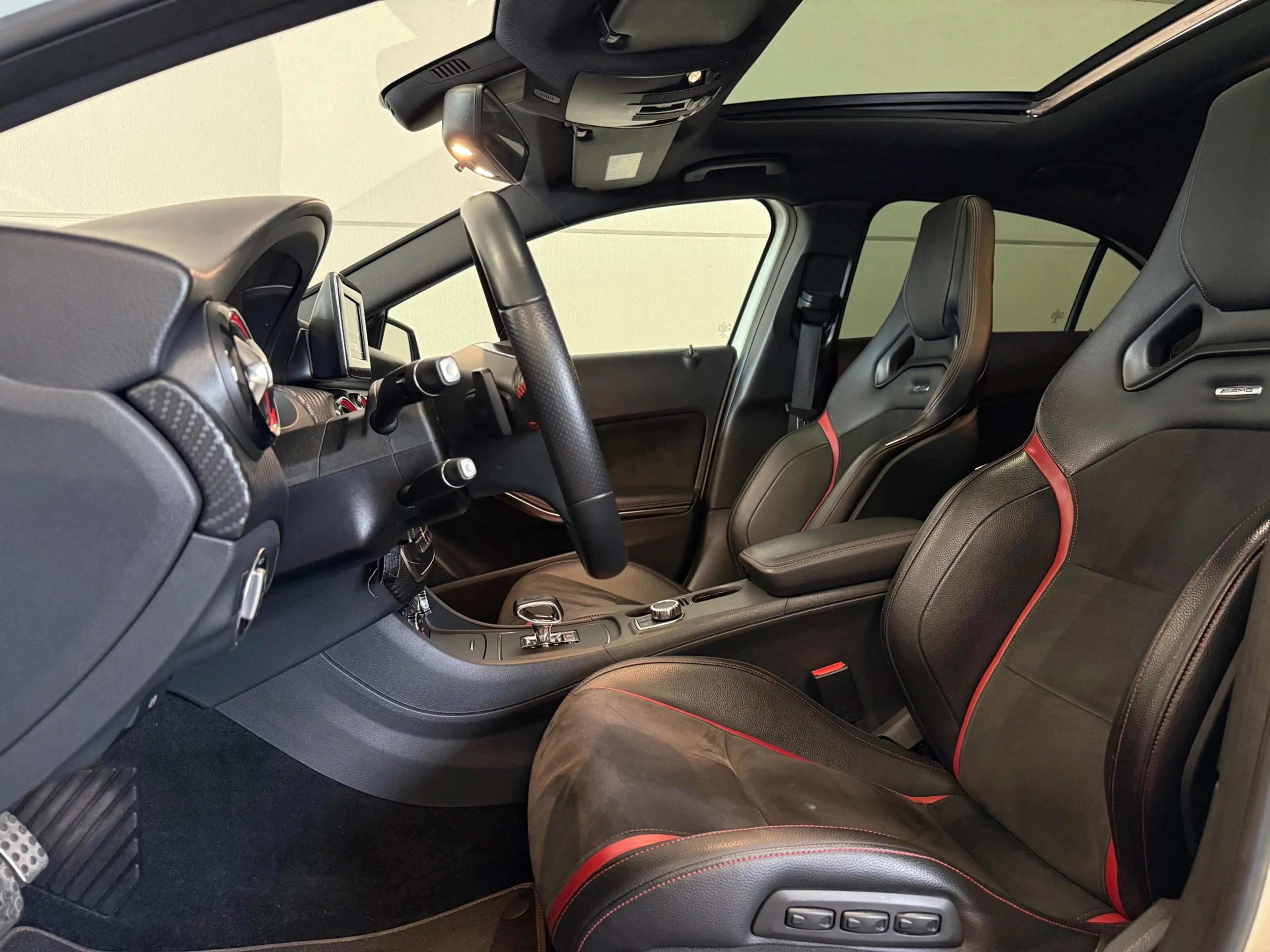 Mercedes-Benz A 45 AMG 4MATIC Edition 1 Pano, Aero, Carbon, Kuipstoelen, — photo 12