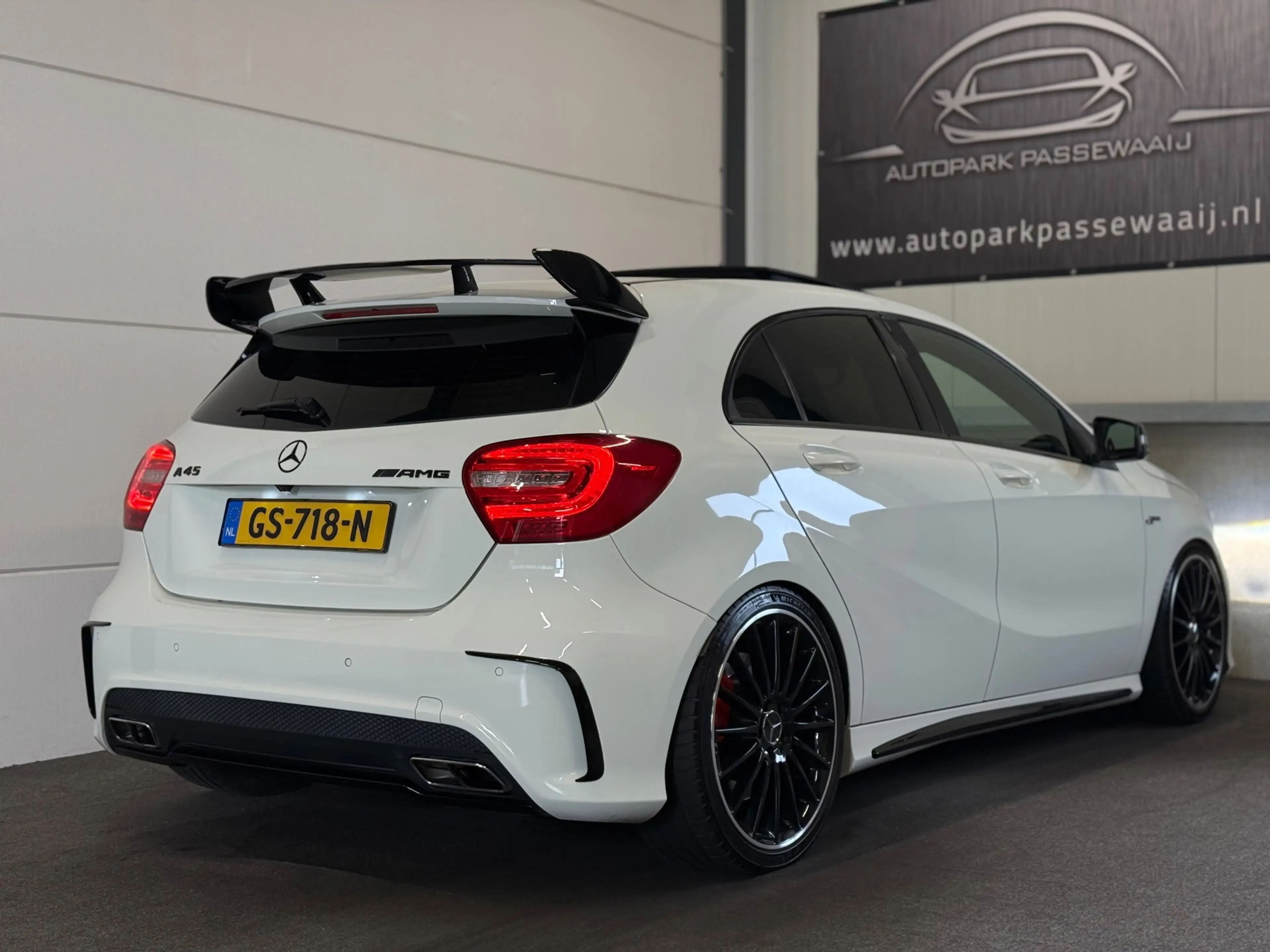 Mercedes-Benz A 45 AMG 4MATIC Edition 1 Pano, Aero, Carbon, Kuipstoelen, — photo 6