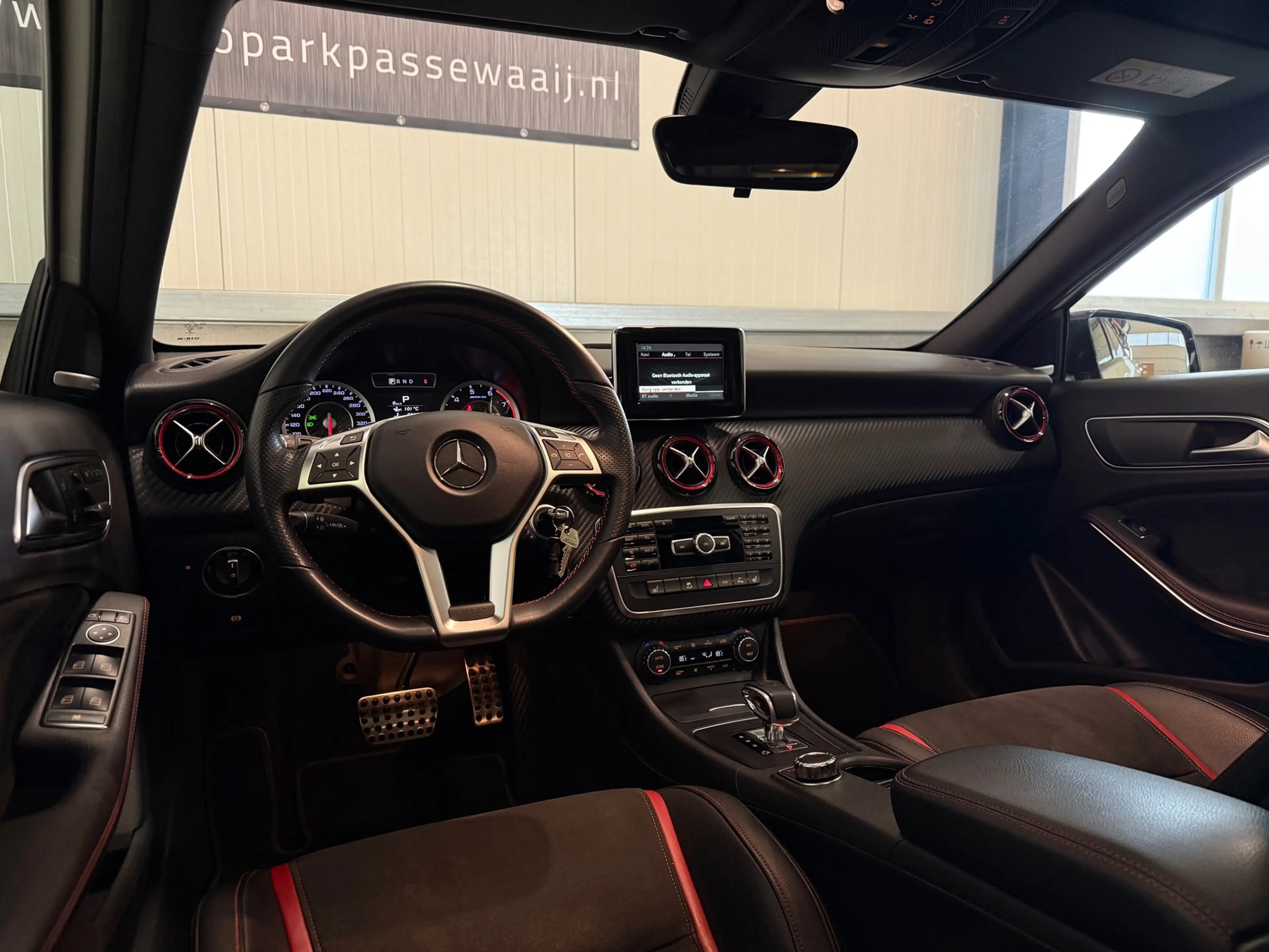 Mercedes-Benz A 45 AMG 4MATIC Edition 1 Pano, Aero, Carbon, Kuipstoelen, — photo 11