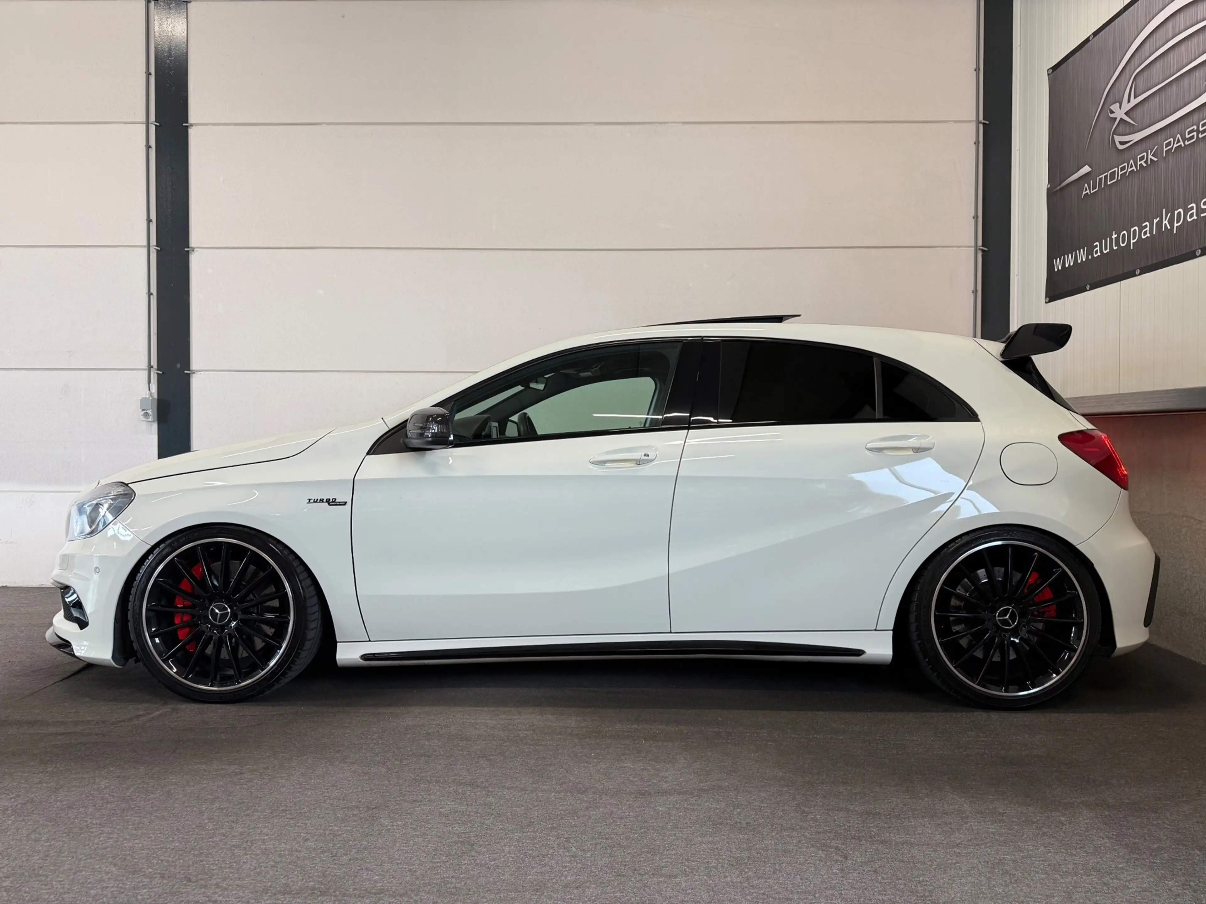 Mercedes-Benz A 45 AMG 4MATIC Edition 1 Pano, Aero, Carbon, Kuipstoelen, — photo 4