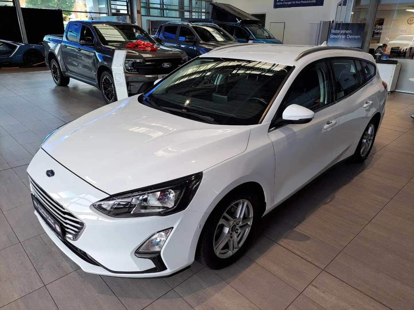 Ford Focus Turnier 1.5 EcoBoost C&C SYNC Navi SHZ RFK Bianco - 2