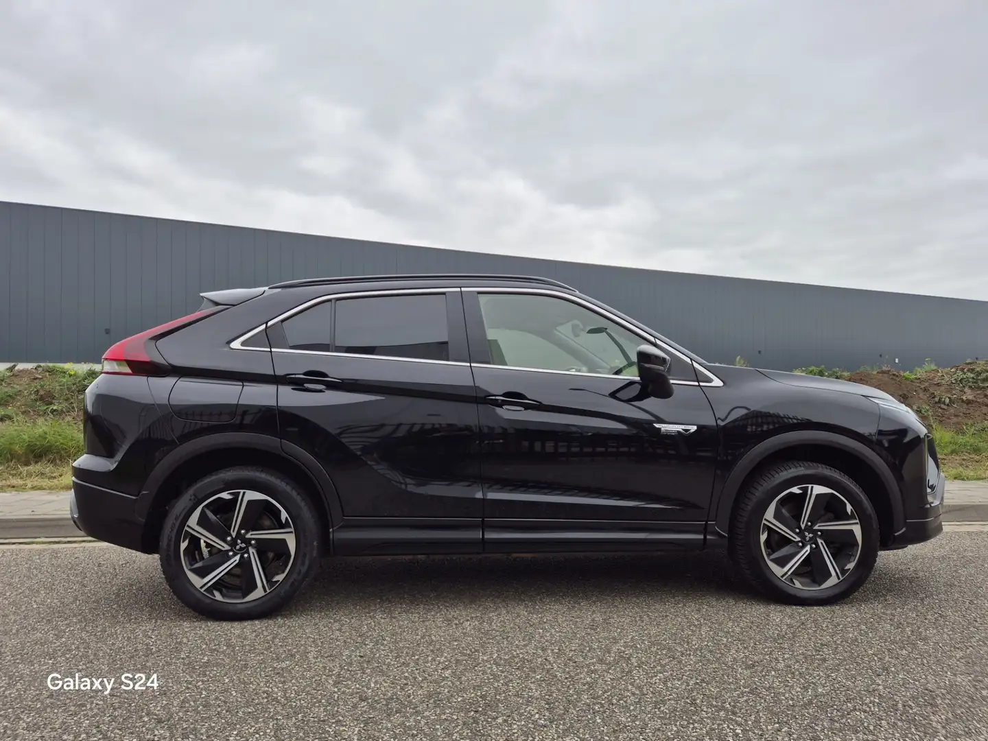 Mitsubishi Eclipse Cross 2.4 PHEV Business Intense+ Automaat, Hybride, Auto Zwart - 2