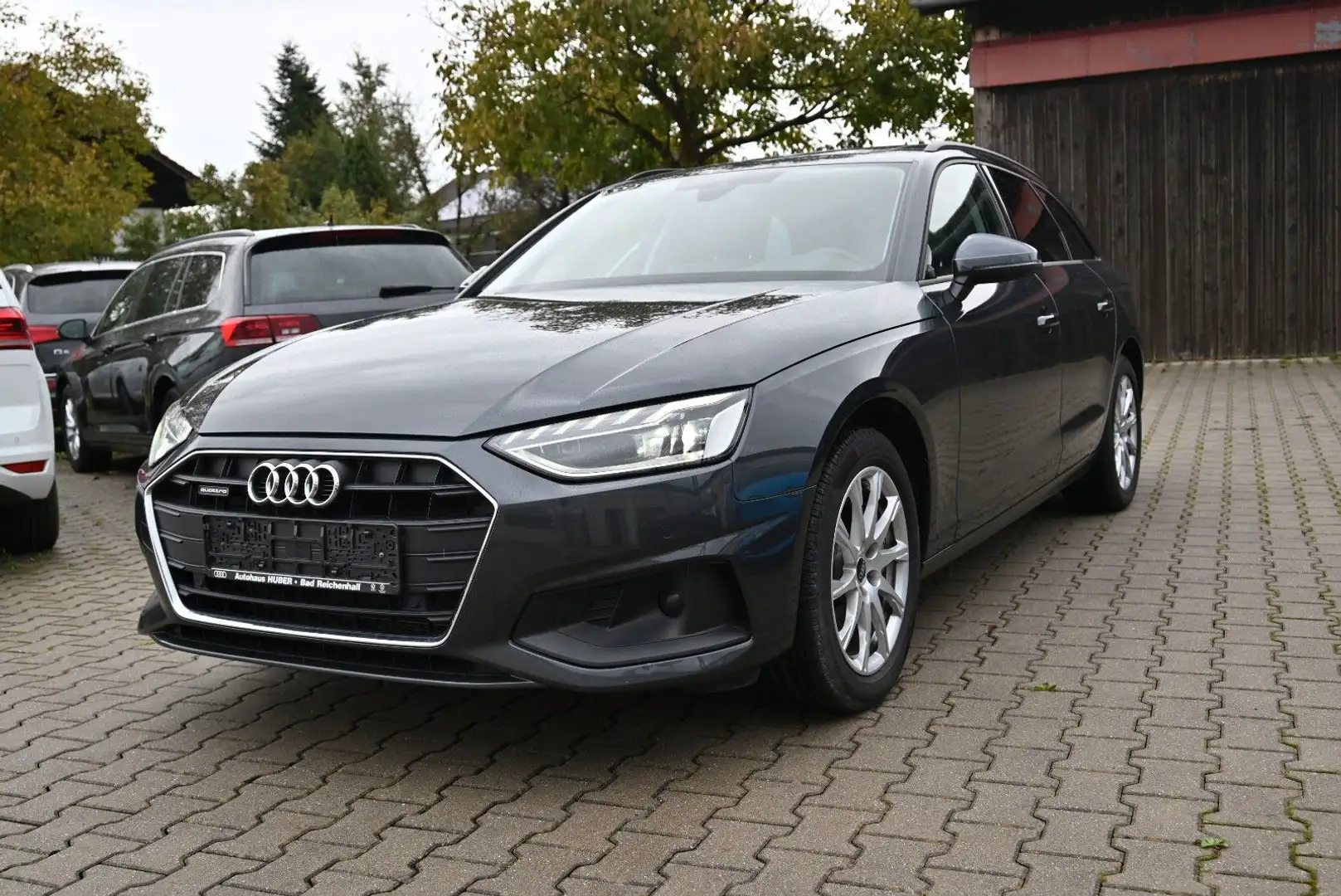 Audi A4 Avant 40 TDI quattro/Pano/Matrix/Leder Grau - 1