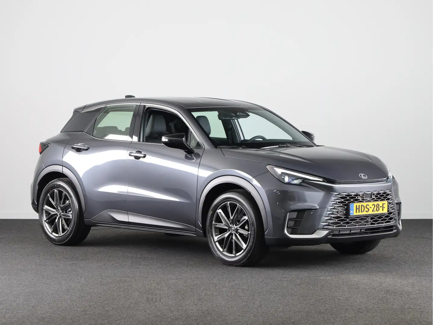 Lexus LBX Elegant + Tech Pack 2WD *DEMO* | Stuur- en Stoelve Gris - 2