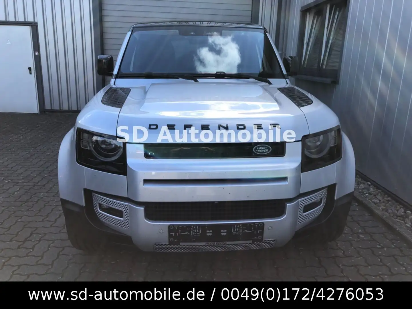 Land Rover Defender 110 SE D240 BLACK PACK +PREMIUM + 22" Ezüst - 2
