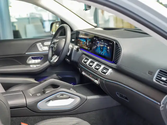 Mercedes-Benz GLE view 11