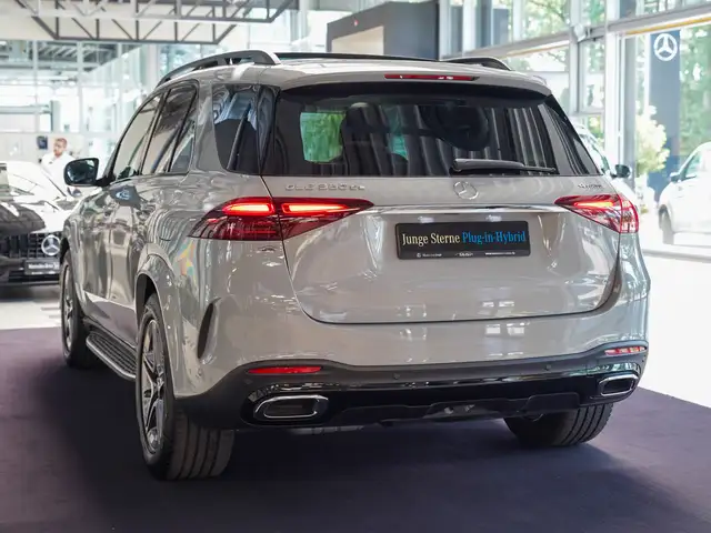 Mercedes-Benz GLE view 4