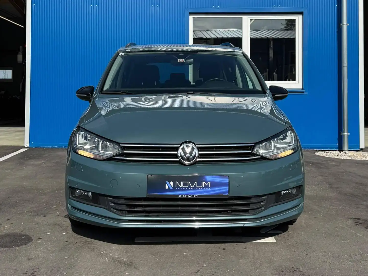 Volkswagen Touran IQ-DRIVE Blau - 1